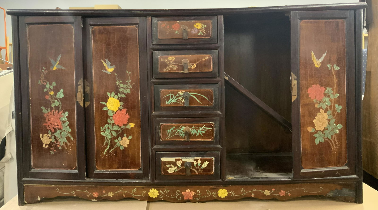 Vintage Console W Cabinets & Drawers (1 of 16)