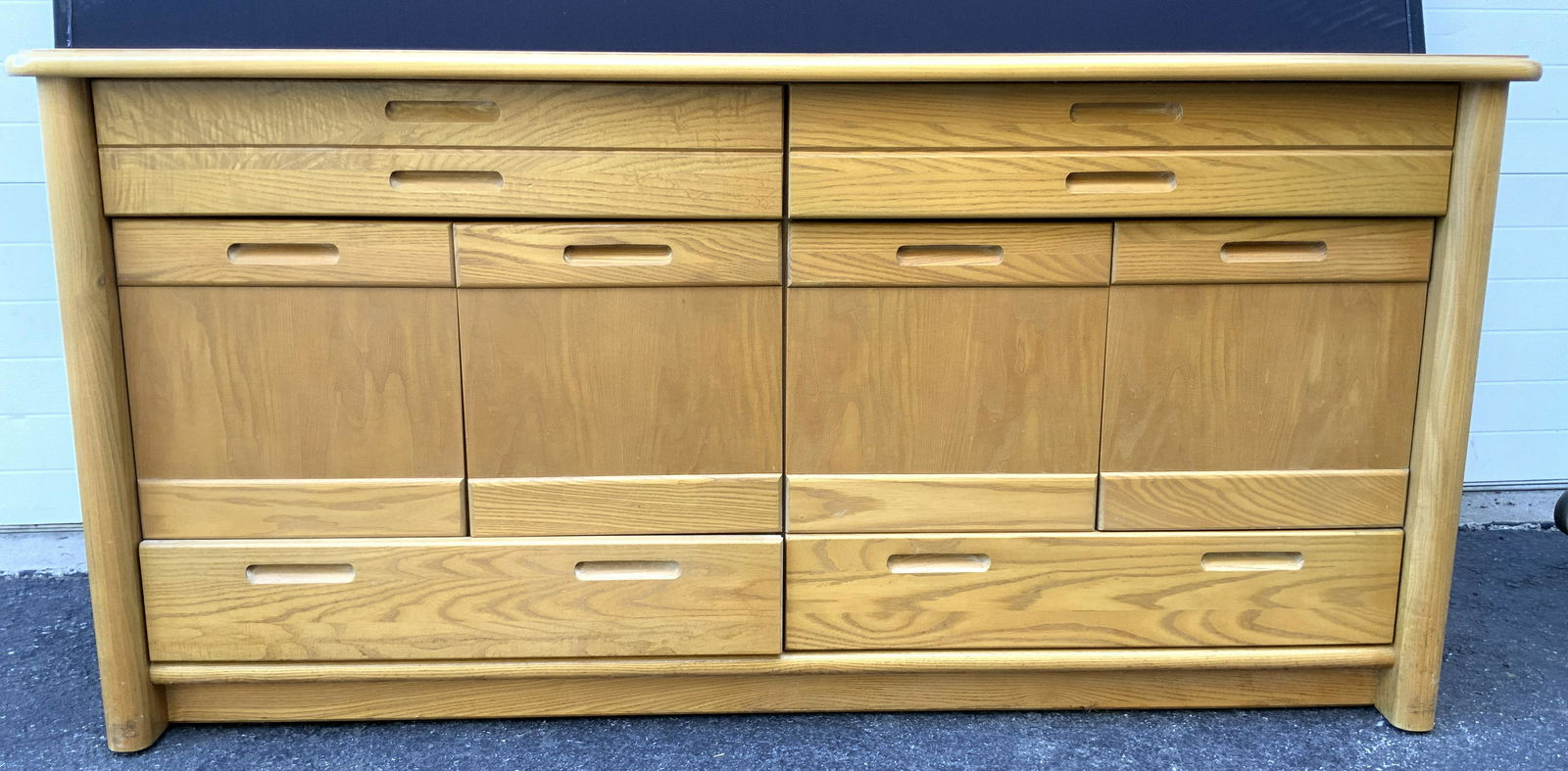 Vintage THOMASVILLE Wooden Buffet Console: Interior of drawer is marked THOMASVILLE. Piece is tan toned and wooden. Buffet has 4 drawers & 2 cabinet storage areas. Piece measures approx 66 inches long 33 inches tall 20 inches deep. Buffet, woo