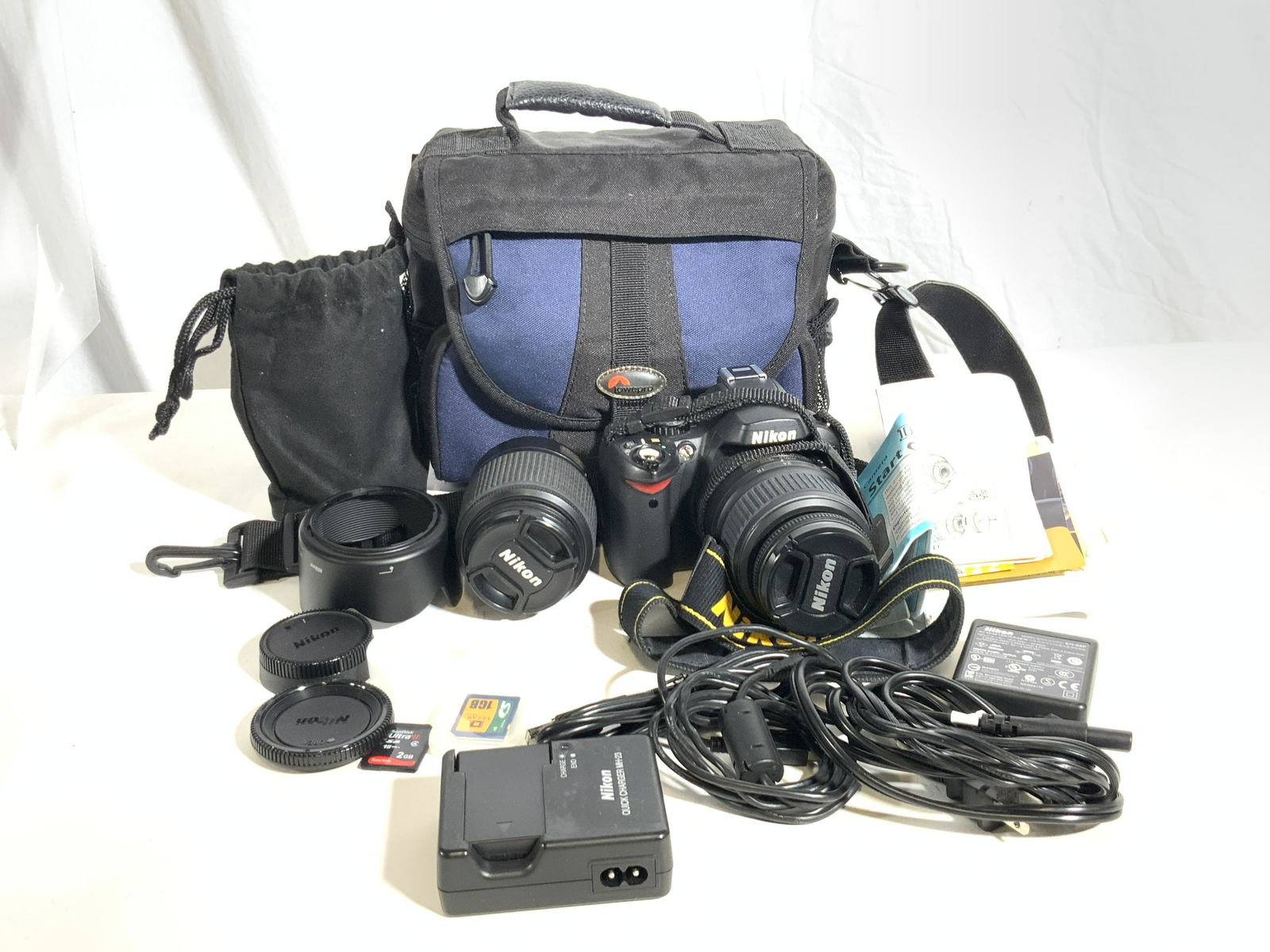 NIKON D40 Camera W/ Bag & Accessories (1 of 10)