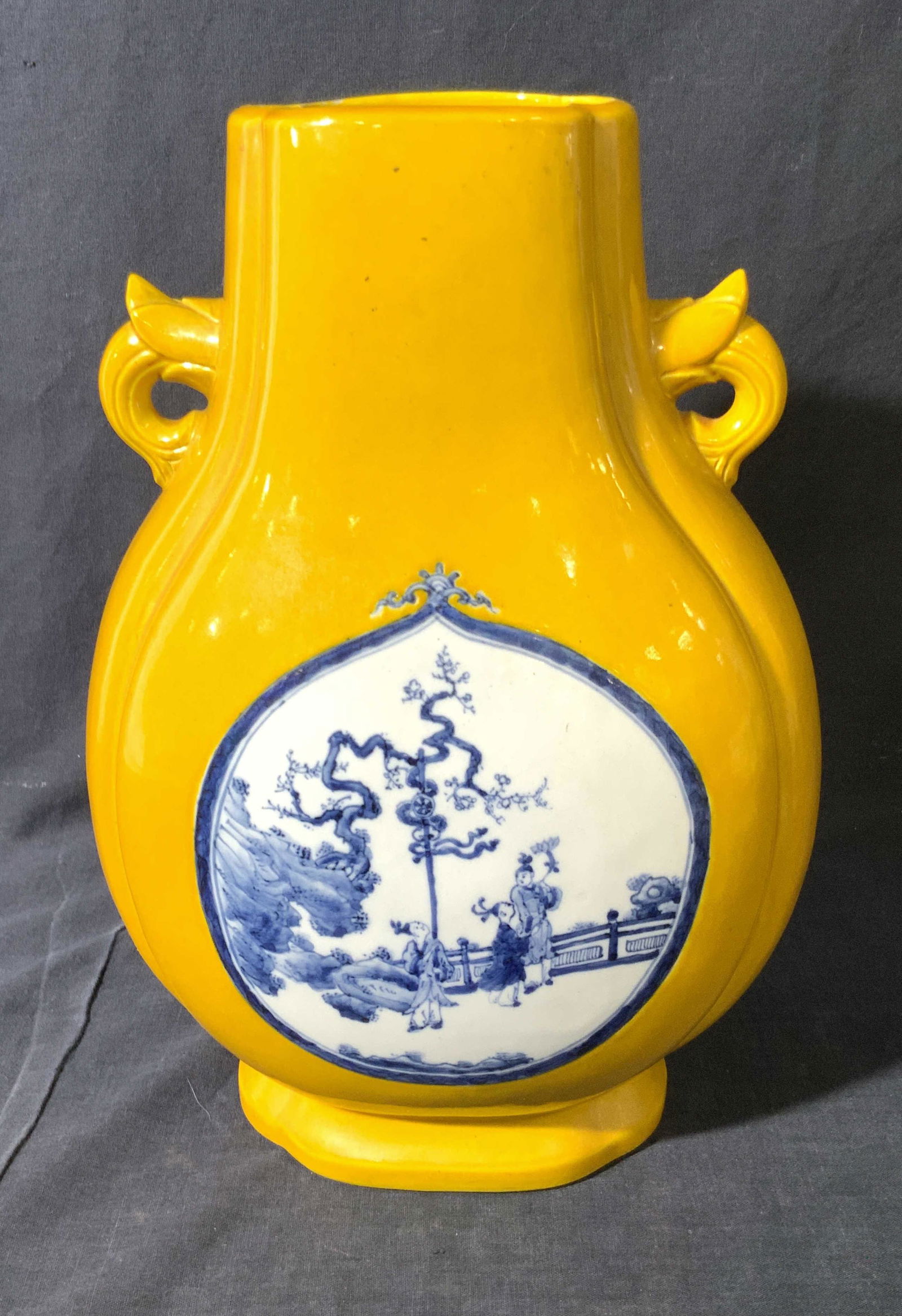 Vintage Hand Painted Asian Ceramic Vase (1 of 10)