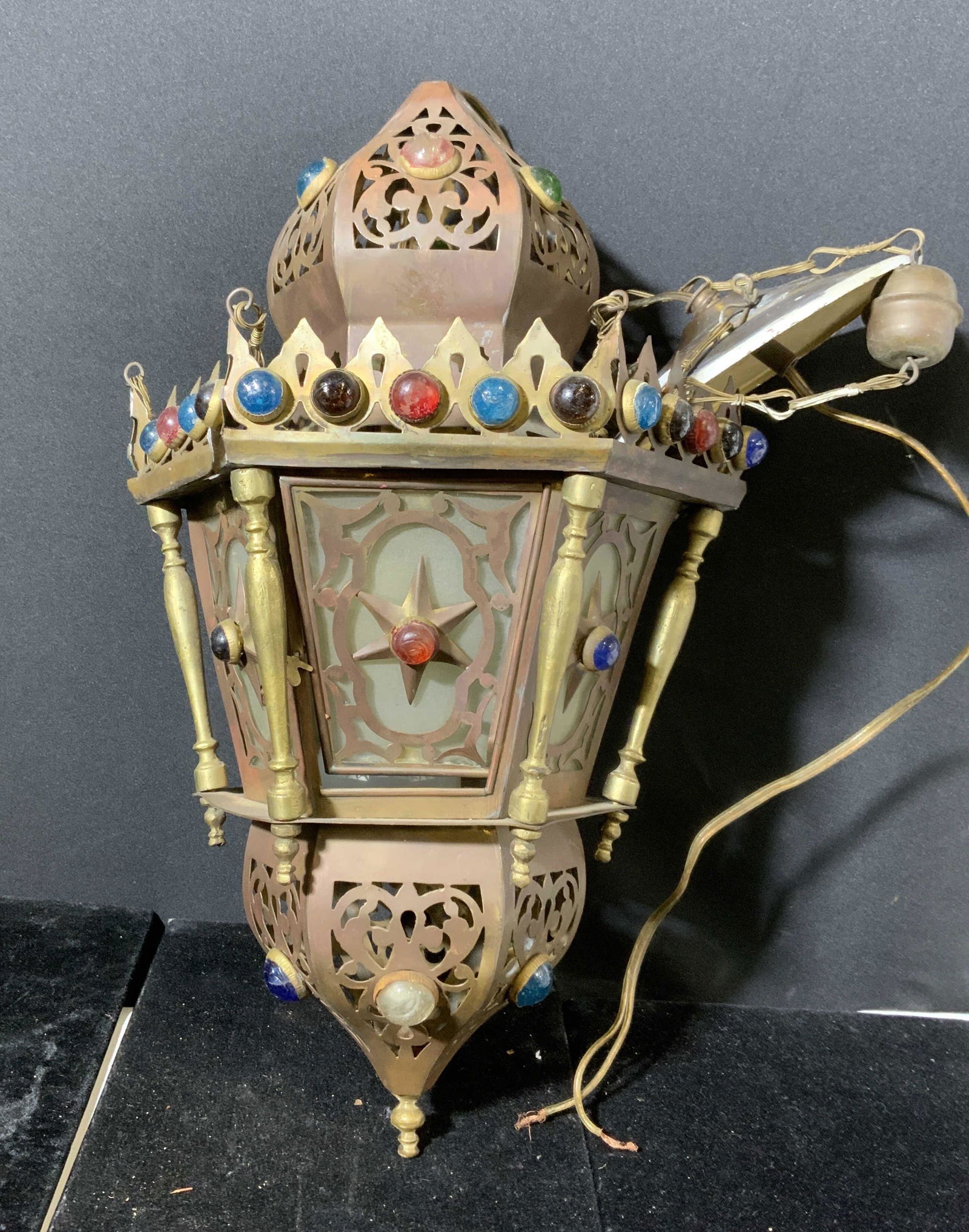 Vintage Brass Lamp w Inlaid Cabochon (1 of 6)