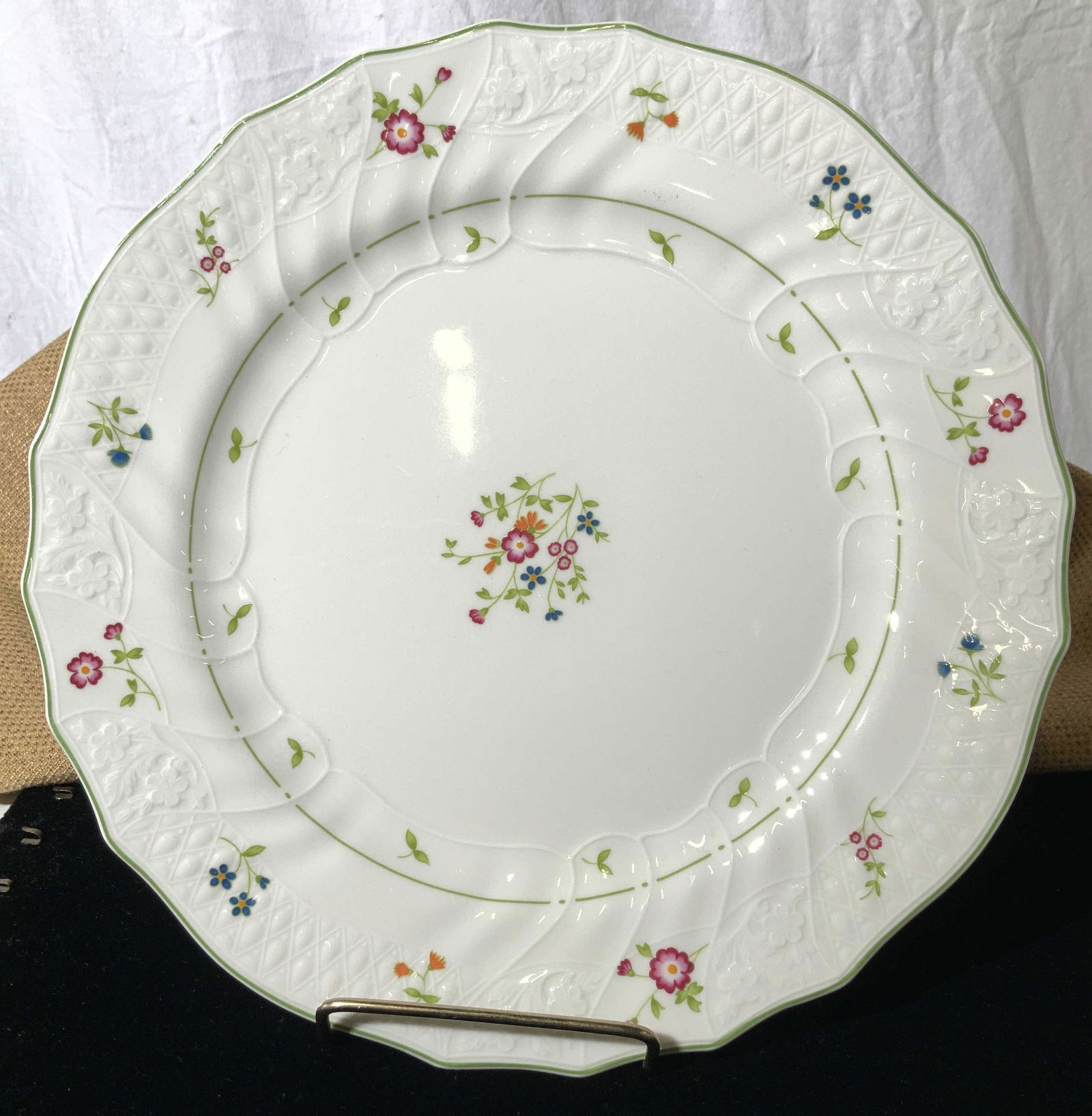 Lot 2 Porcelain Royal Dalton & Bernardaud Limoges: Lovely white with Gold rim Bernardaud Limoges France ‘Verlaine’ serving tray with dual handles. 12 x 10.5 in. Floral pattern Royal Dalton ‘Avignon’ TC 1145 English Fine Bone China also labeled