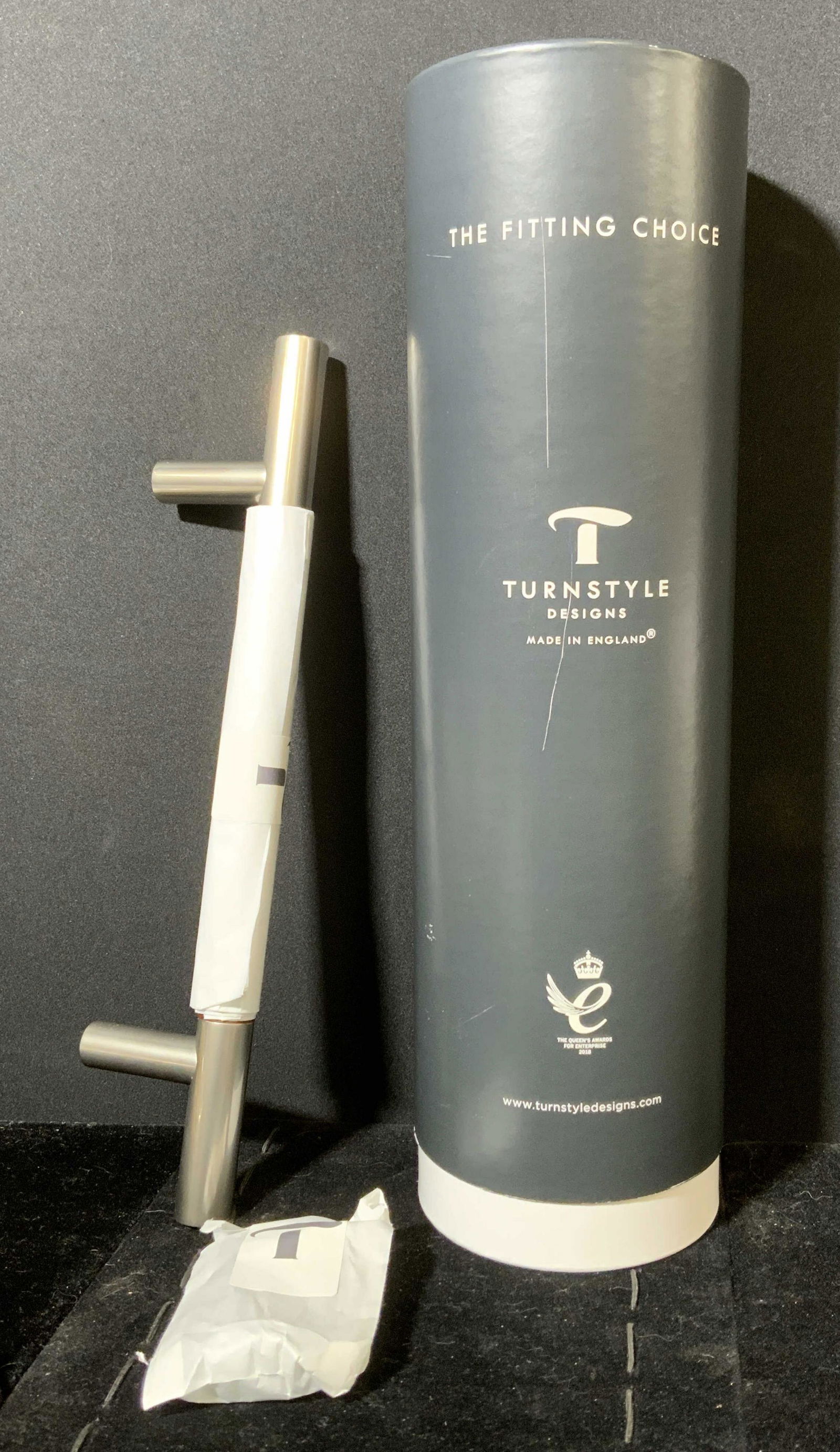 TURNSTYLE DESIGNS Pull Handle, England (1 of 5)