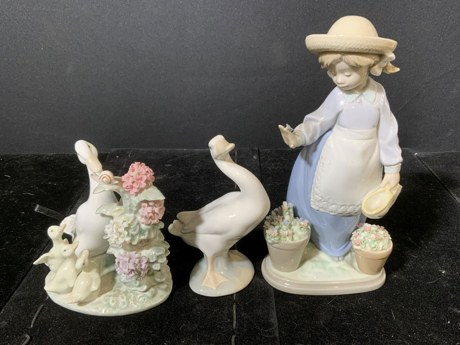 Group Lot 3 LLADRO Ceramic Figurals, Spain (1 of 3)