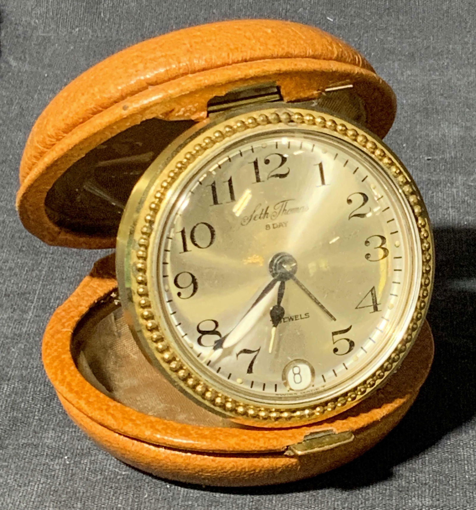 Vntg SETH THOMAS Handheld Leather Case Clock (1 of 10)