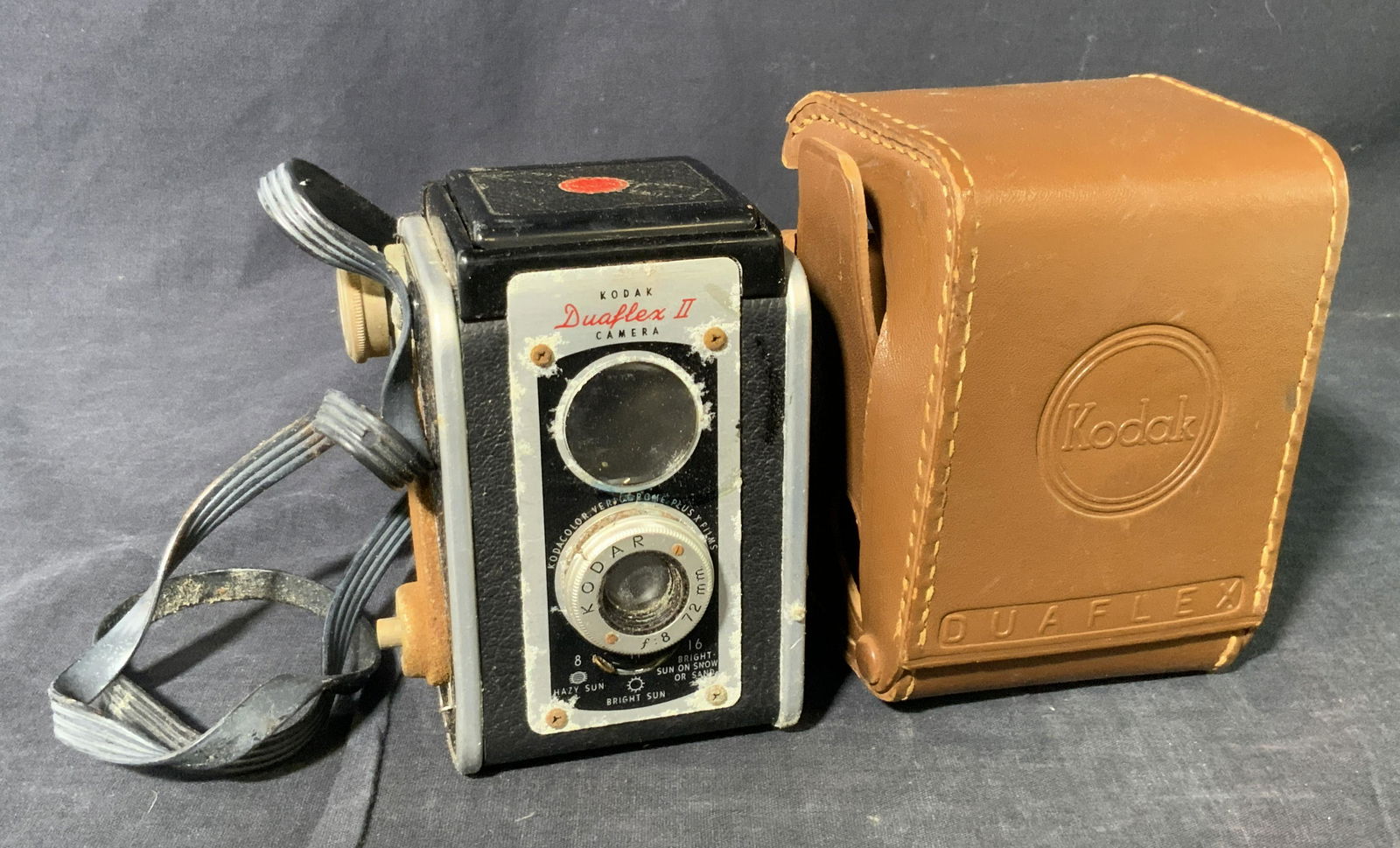 Vintage KODAK DUAFLEX Camera & Case (1 of 9)