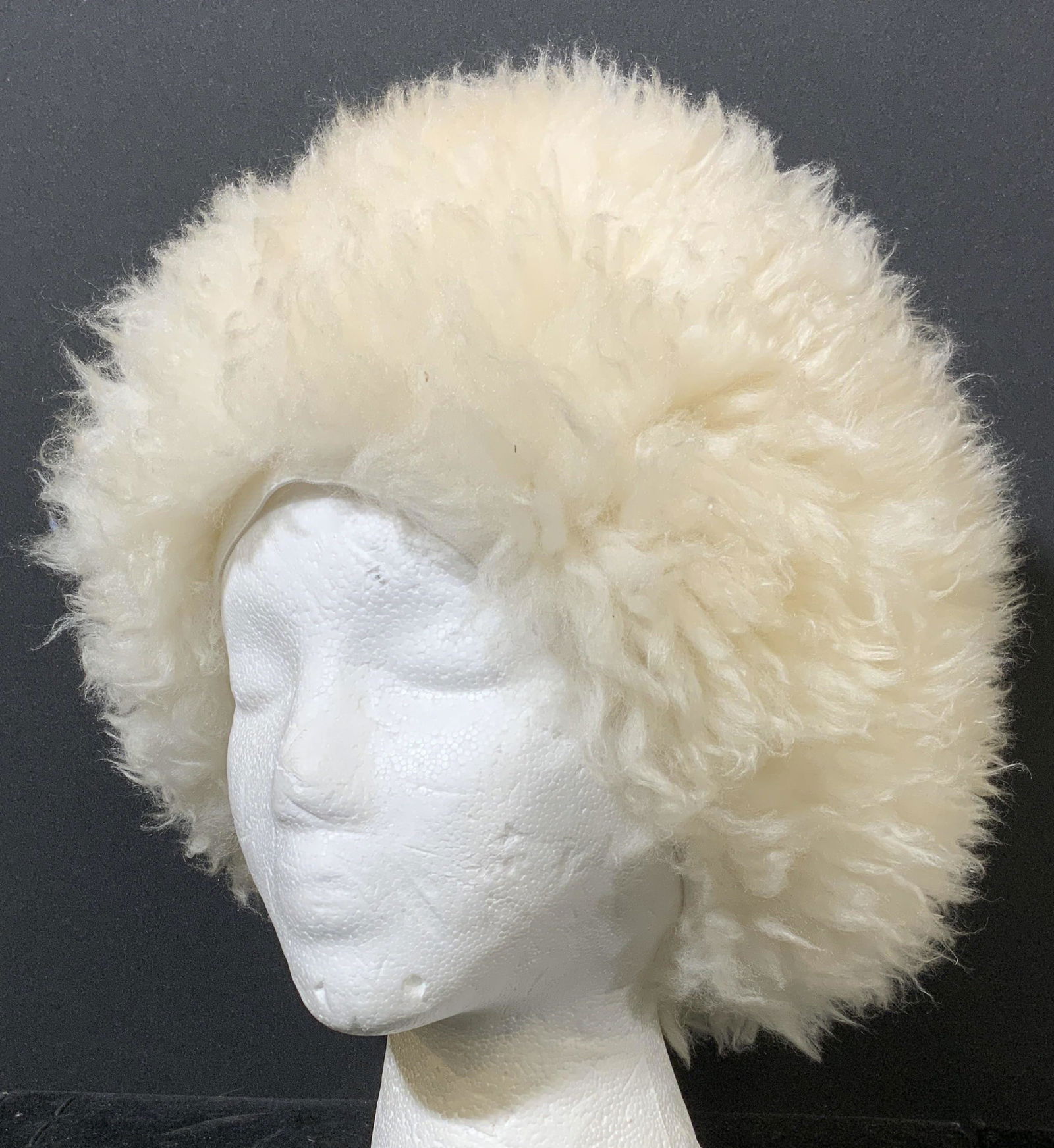 Vintage White Fur Hat (1 of 5)