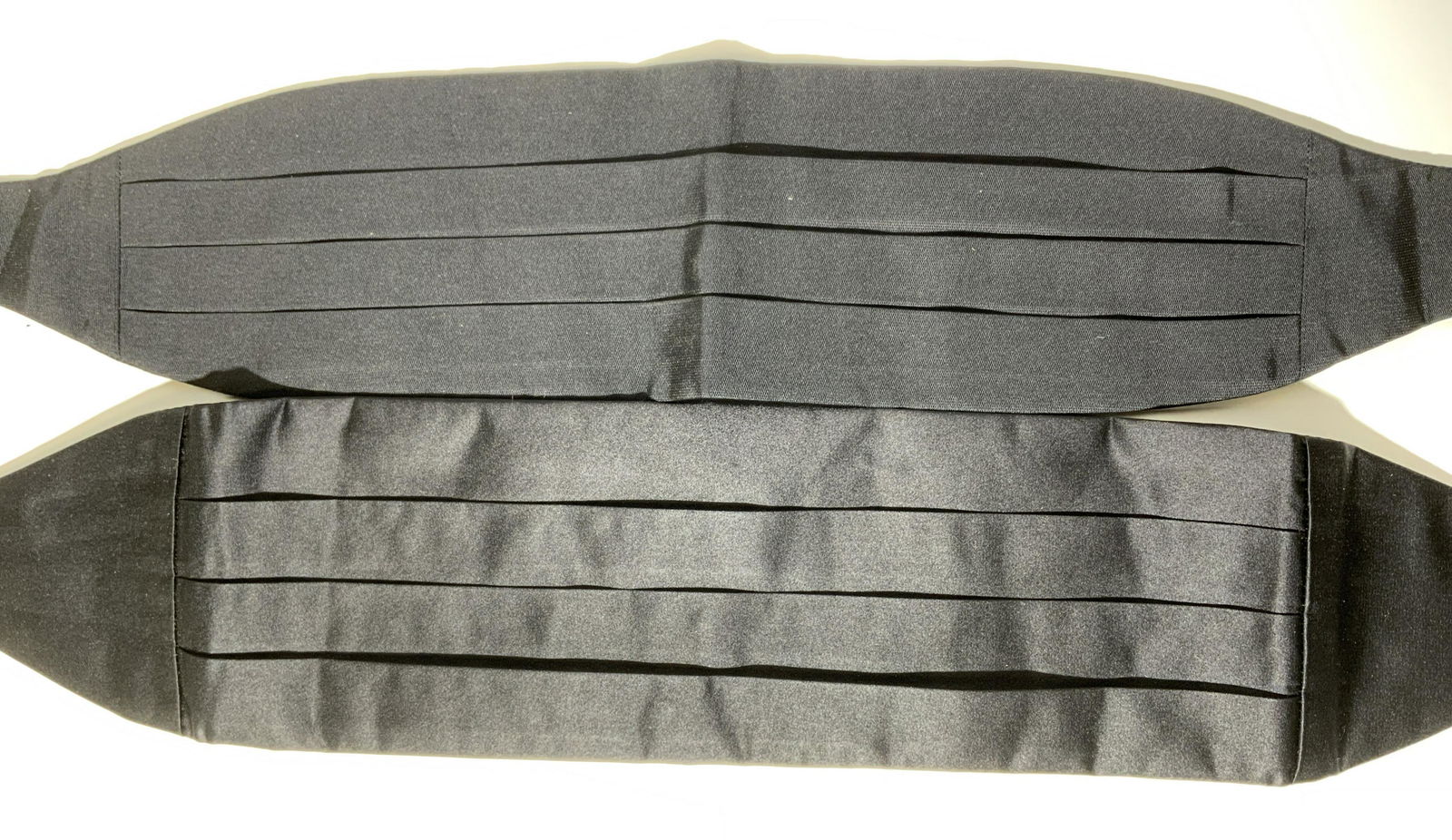 Lot 2 Men’s Cummerbunds (1 of 5)