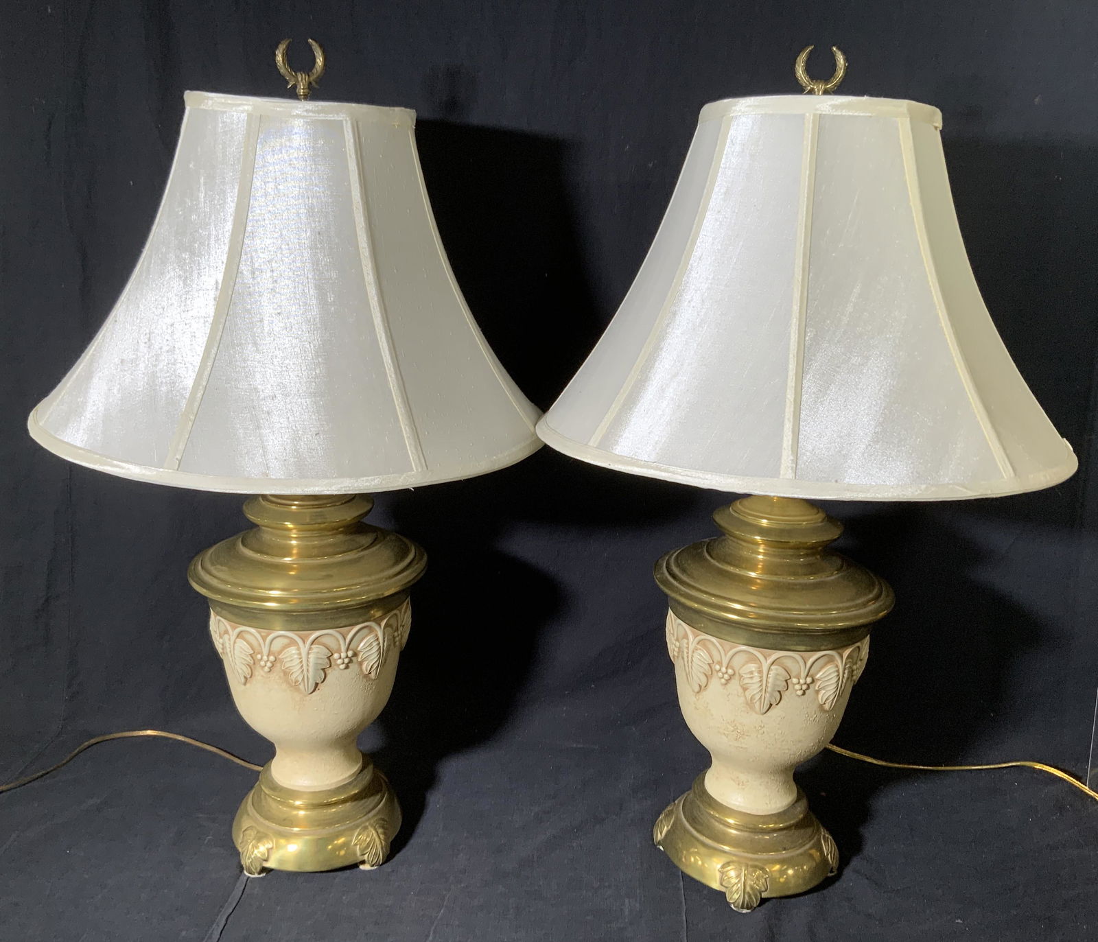 Pair Ceramic Tabletop Lamps (1 of 5)