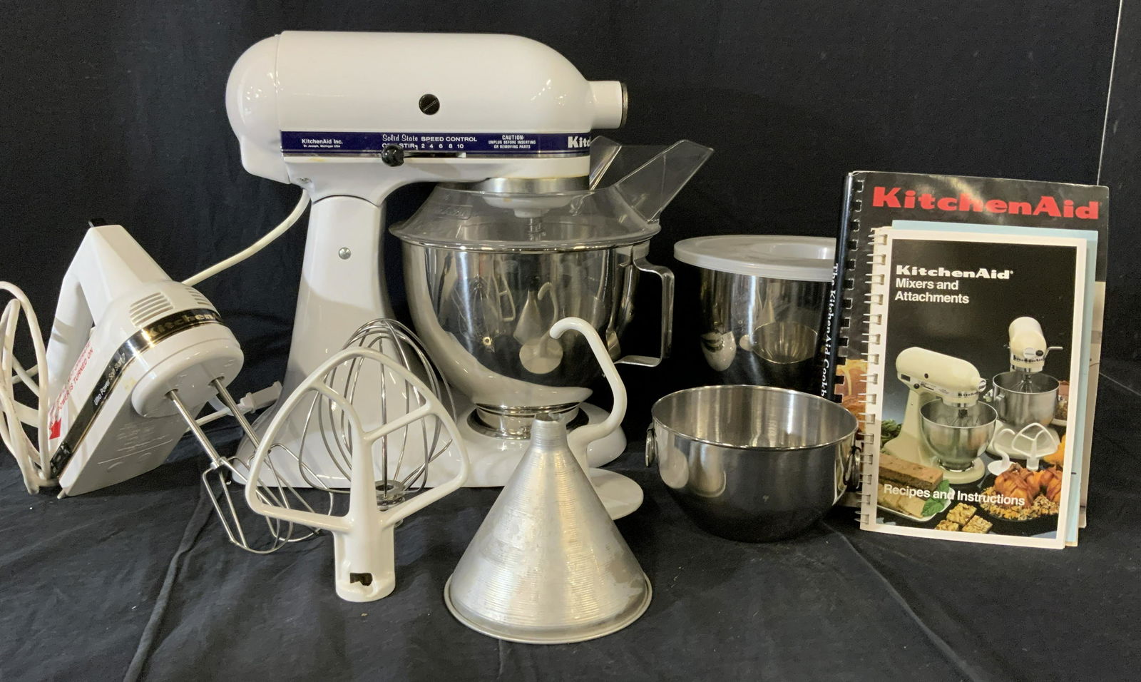 Lot 17 pc KITCHENAID Stand Mixer & Others (1 of 14)