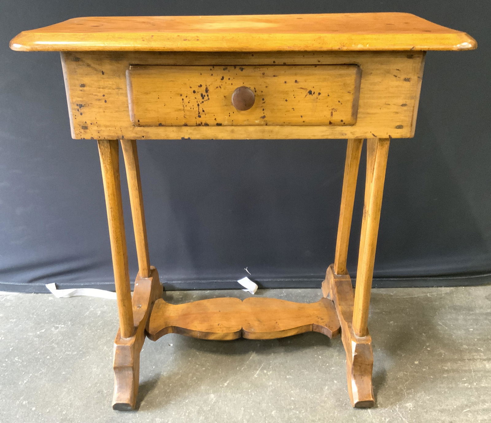 Antique Wooden Table W Drawer (1 of 10)