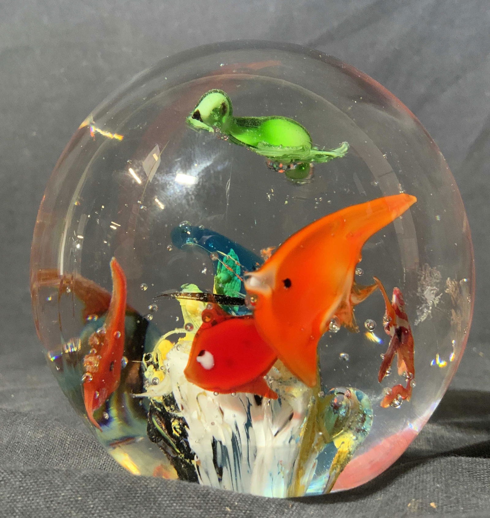 DYNASTY GALLERY Sea Fish Paper Weight (1 of 5)