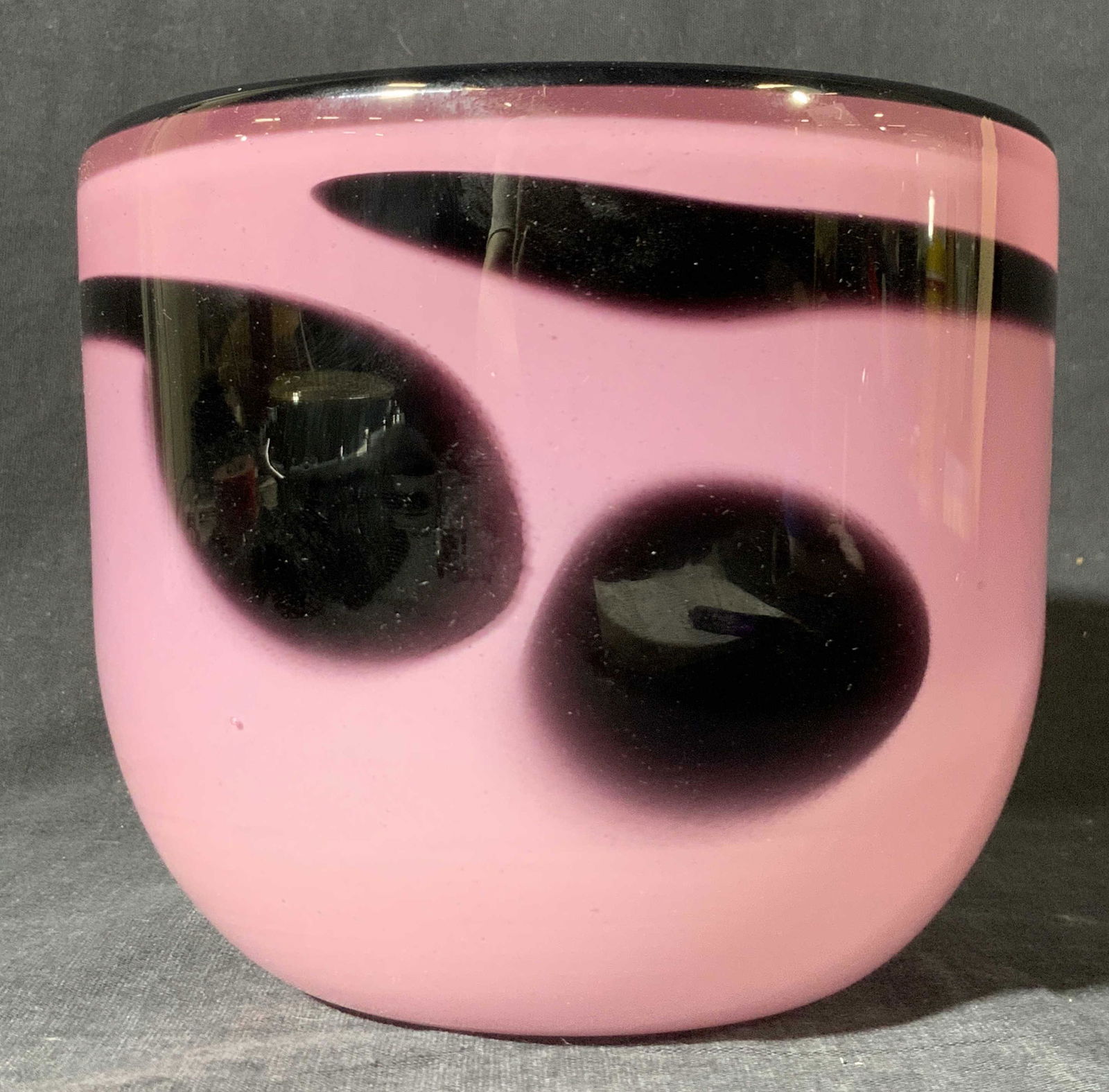 TRAY Signed Hand Blown Pink Art Glass Cache Pot (1 of 7)