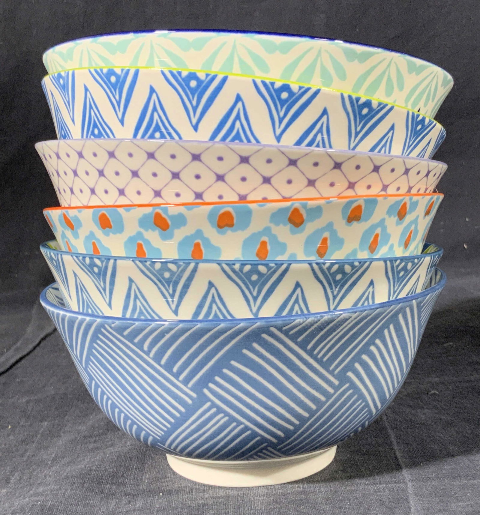 Lot 6 CERTIFIED INTERNATIONAL Ceramic Bowls (1 of 8)