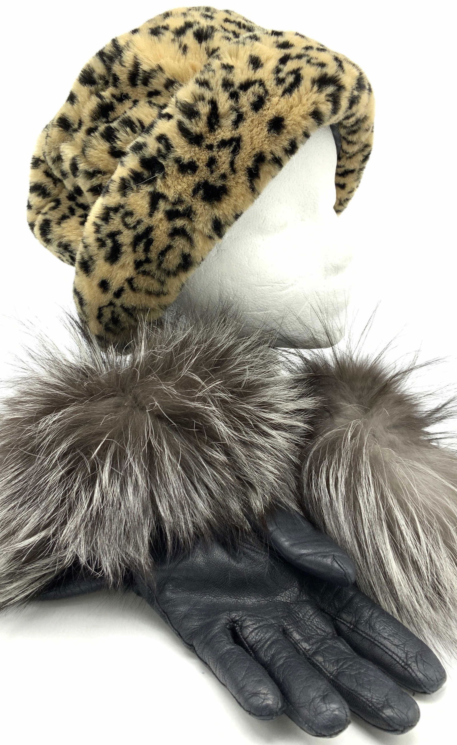 Ladies Winter Hat and Leather/ Fox Fur Gloves (1 of 7)
