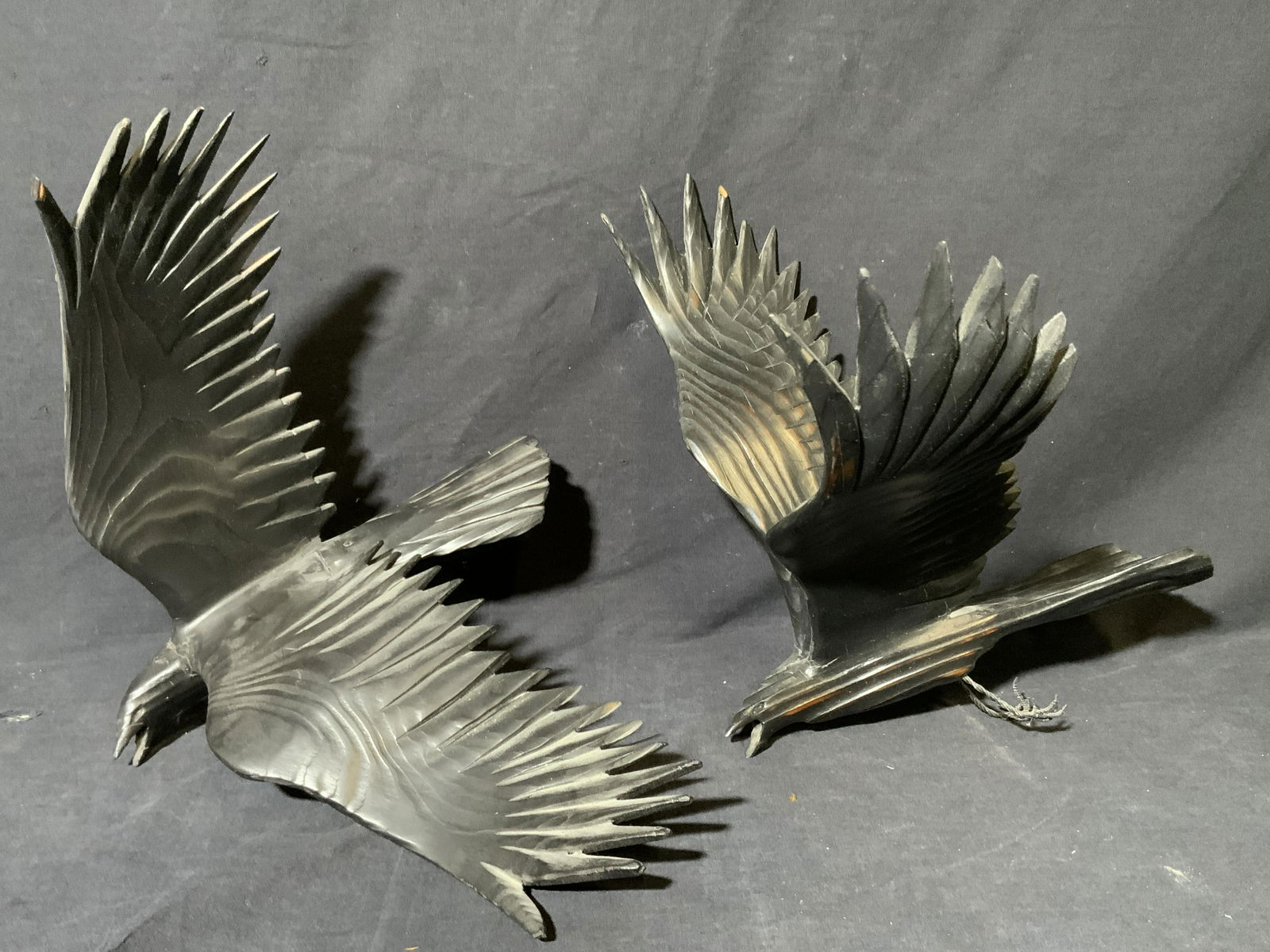 Lot 2 JASON TENNANT Crows in Flight Sculpture (1 of 6)