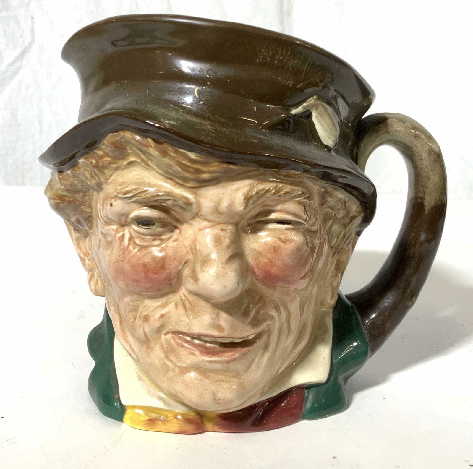 ROYAL DOULTON Vintage English Toby Mug (1 of 8)