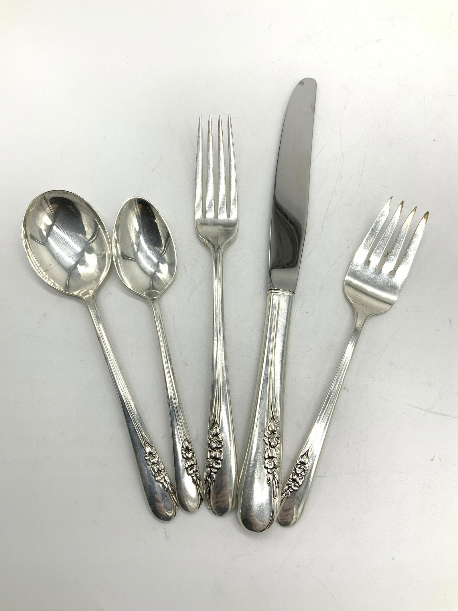 International Sterling S.Plates Flatware Set 40 (1 of 6)