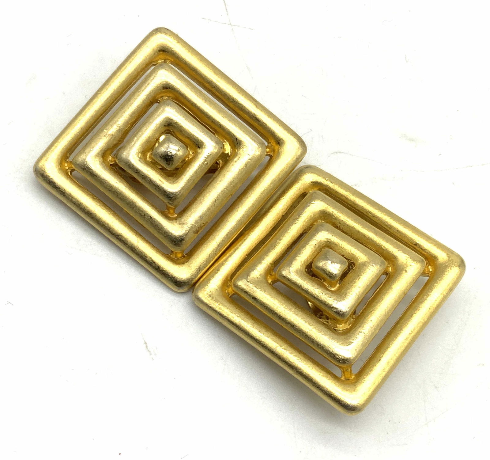 Vntg ERWIN PEARL P.E.P. Square Clip On Earrings (1 of 9)