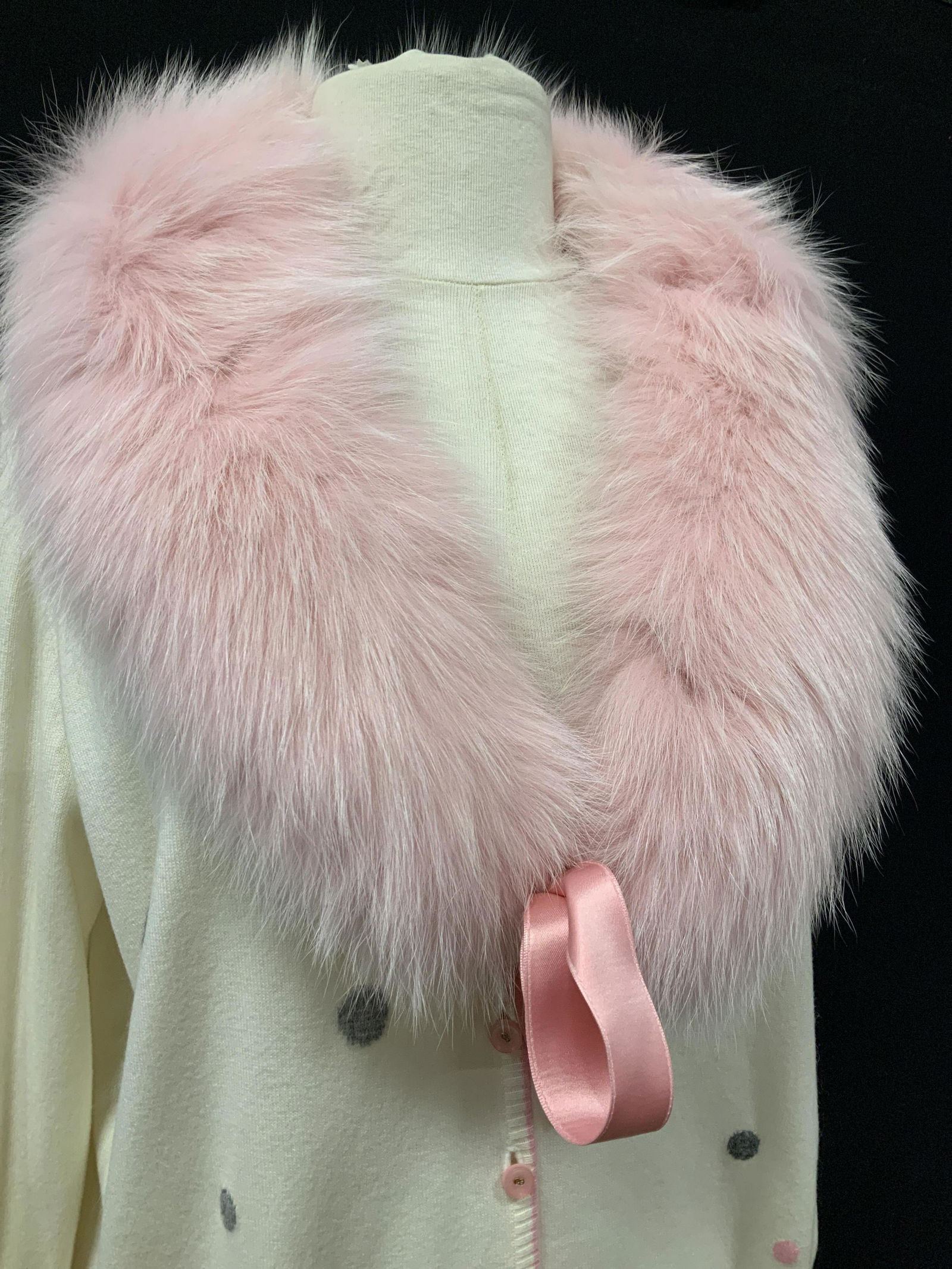 ESCADA POLKA Dot Wool & Cashmere Cardigan: Size 46 ladies European size, cream toned sweater with dyed pink fox fur shawl collar with pink tie bow that is removable. Subtle pink and grey polka dots on front and sleeves, 55% new wool, 30% cashm