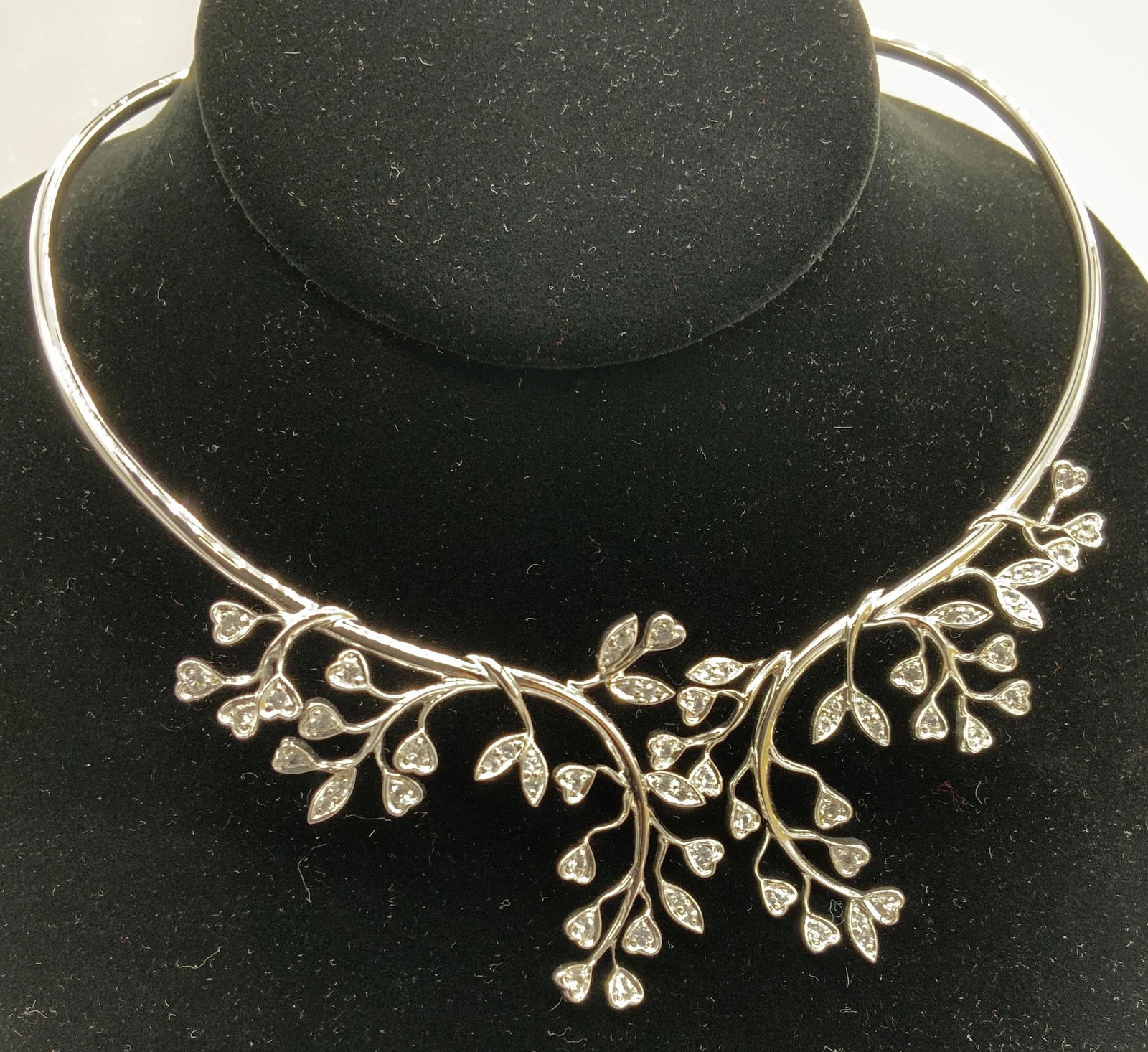 MMA ‘Russian Imperial’ 14 K Collar Necklace, Box (1 of 9)