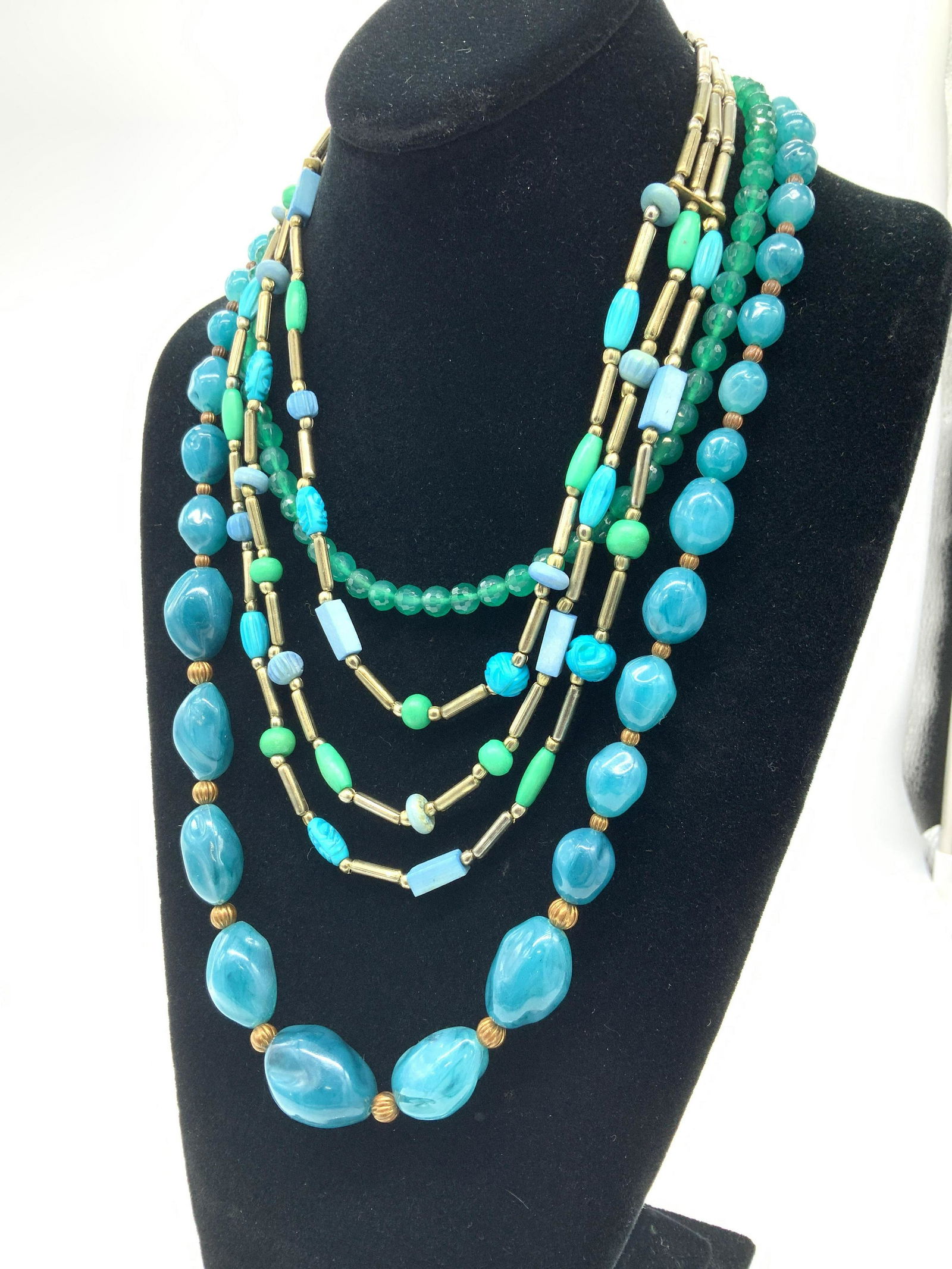 Lot 3 Mid Century Beaded Necklaces (1 of 5)
