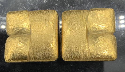 Vintage ROBERT GOOSSENS Mondrian Cubism Earrings: Luxury Gossenns PARIS Sculptural Brushed Brass clip on earrings. Signed. C. 1980s. Made in France, a collectible designer jewelry and collectible style. Weighted at 24 grams. Height: 1.41 inches x Wid