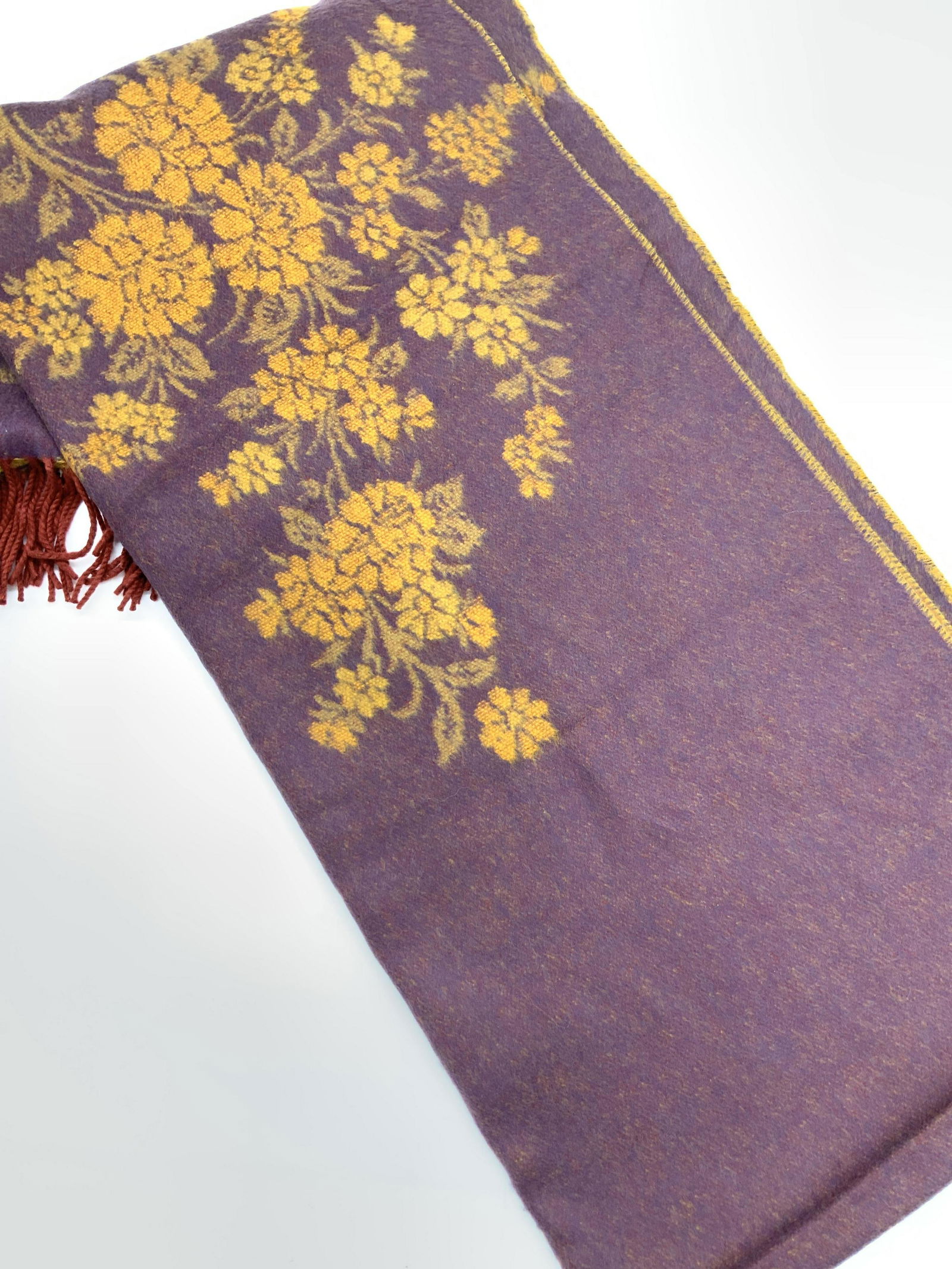 DESCOURS PARIS NWT Floral Soft Hand Wrap (1 of 5)