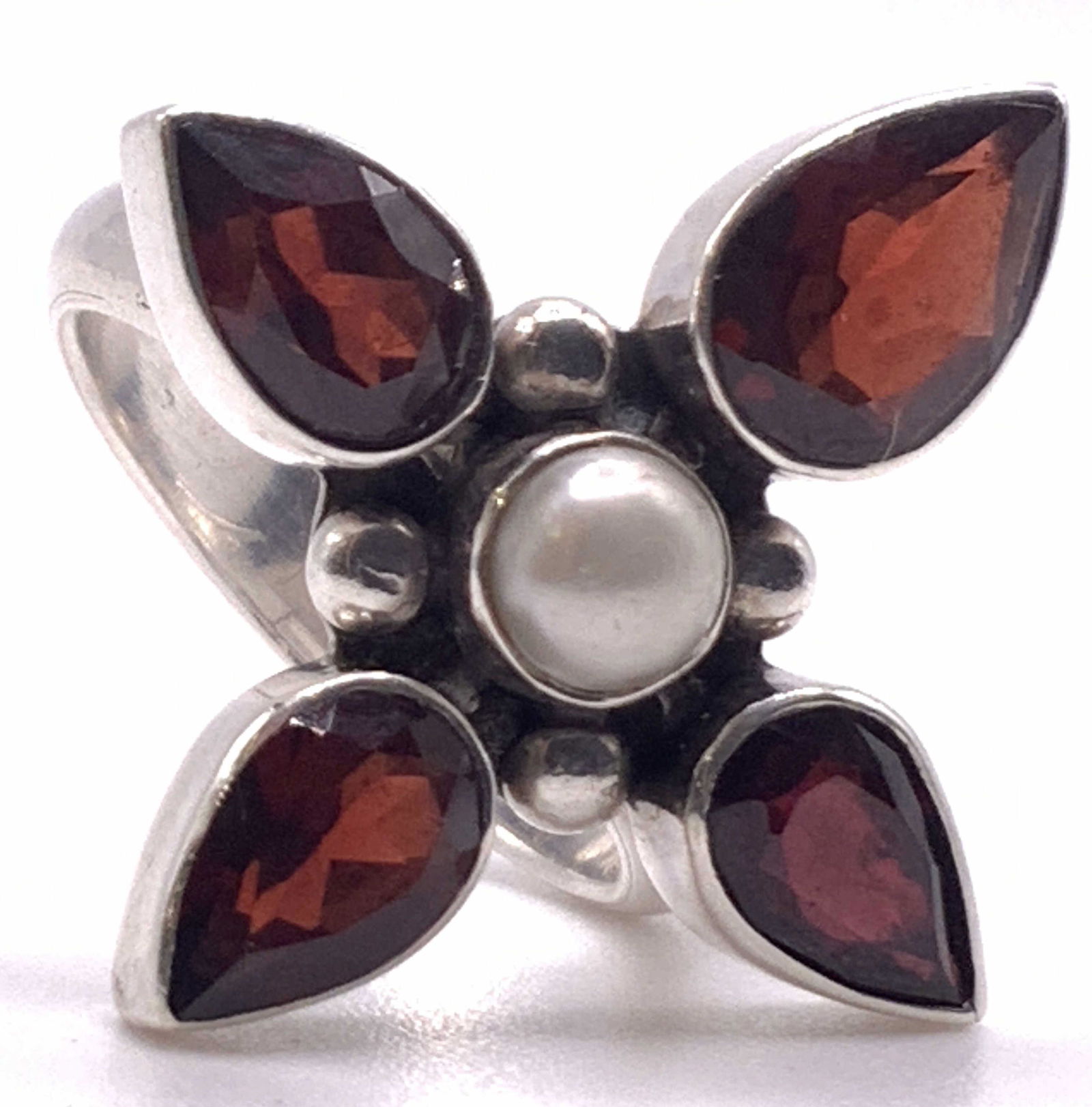 Vintage Floral Form Pearlescent Crystal Ring (1 of 9)