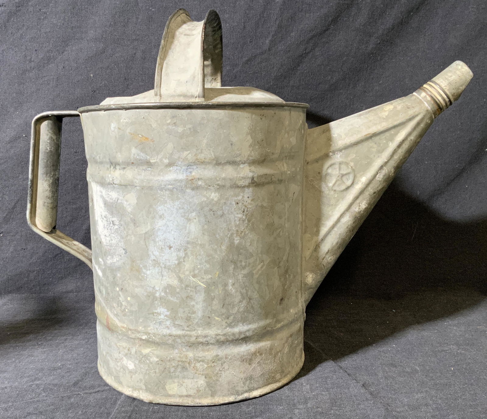 SAVORY Watering Can (1 of 7)