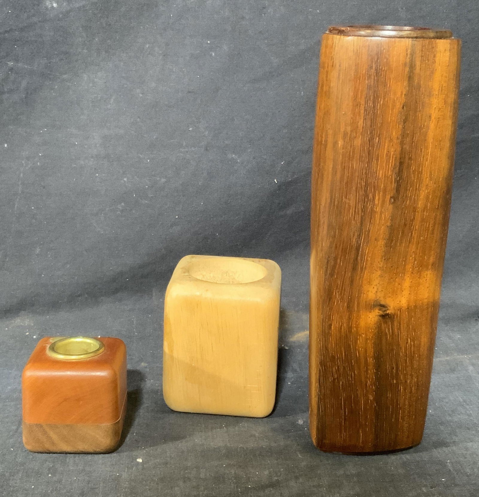 Lot of 3 Tabletop Accessories (1 of 5)