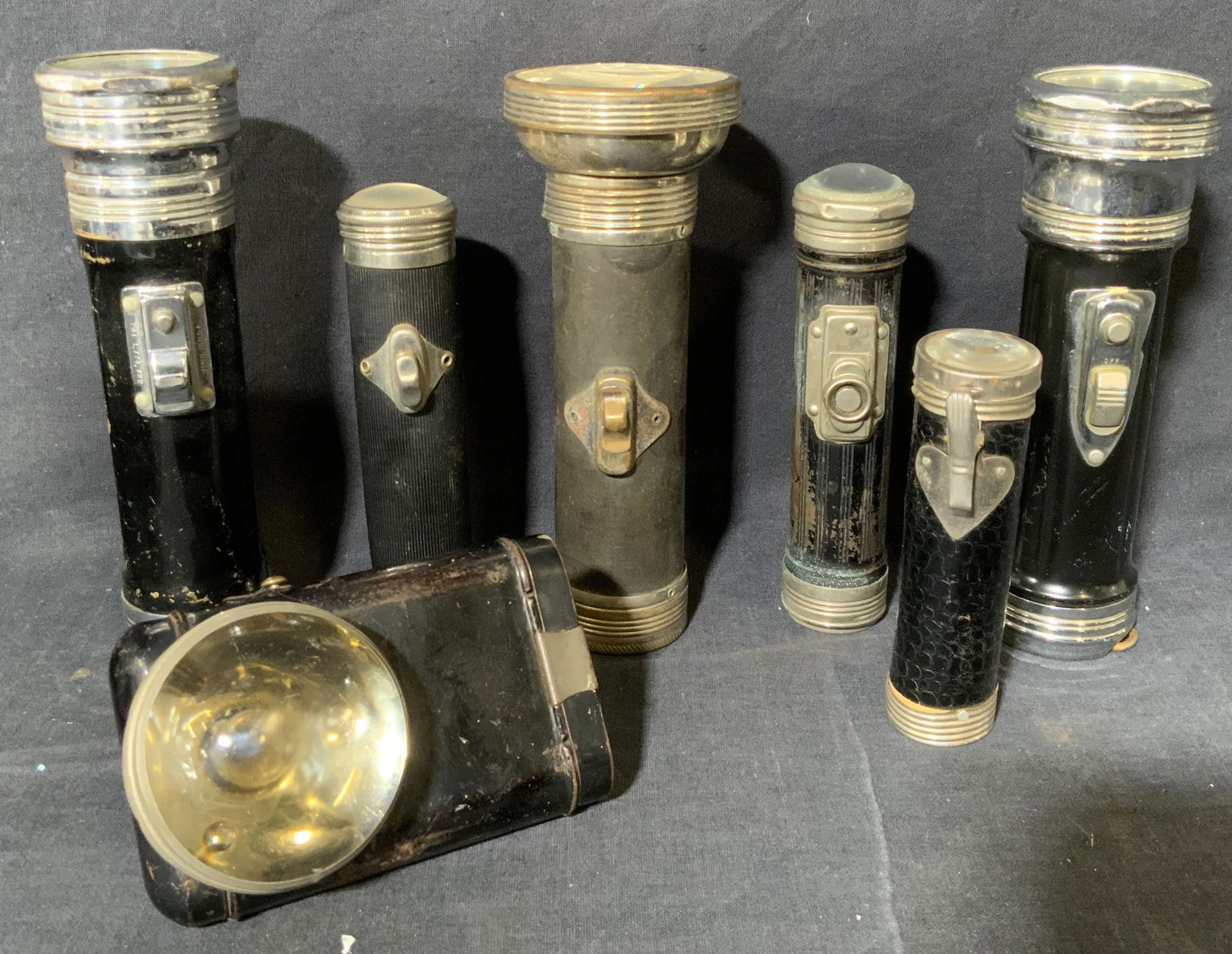 Collectible Vintage Pocket Flashlights (1 of 5)