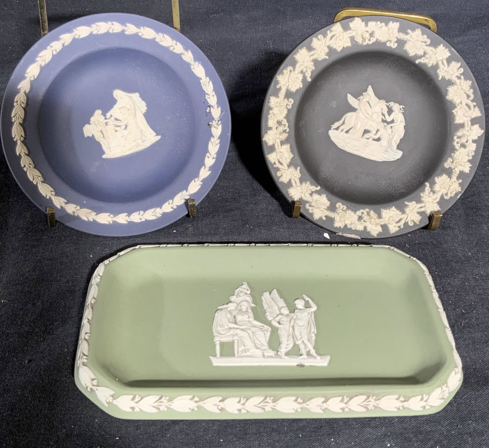 Lot 3 WEDGEWOOD Jasperware Saucer and Soap Dish (1 of 6)