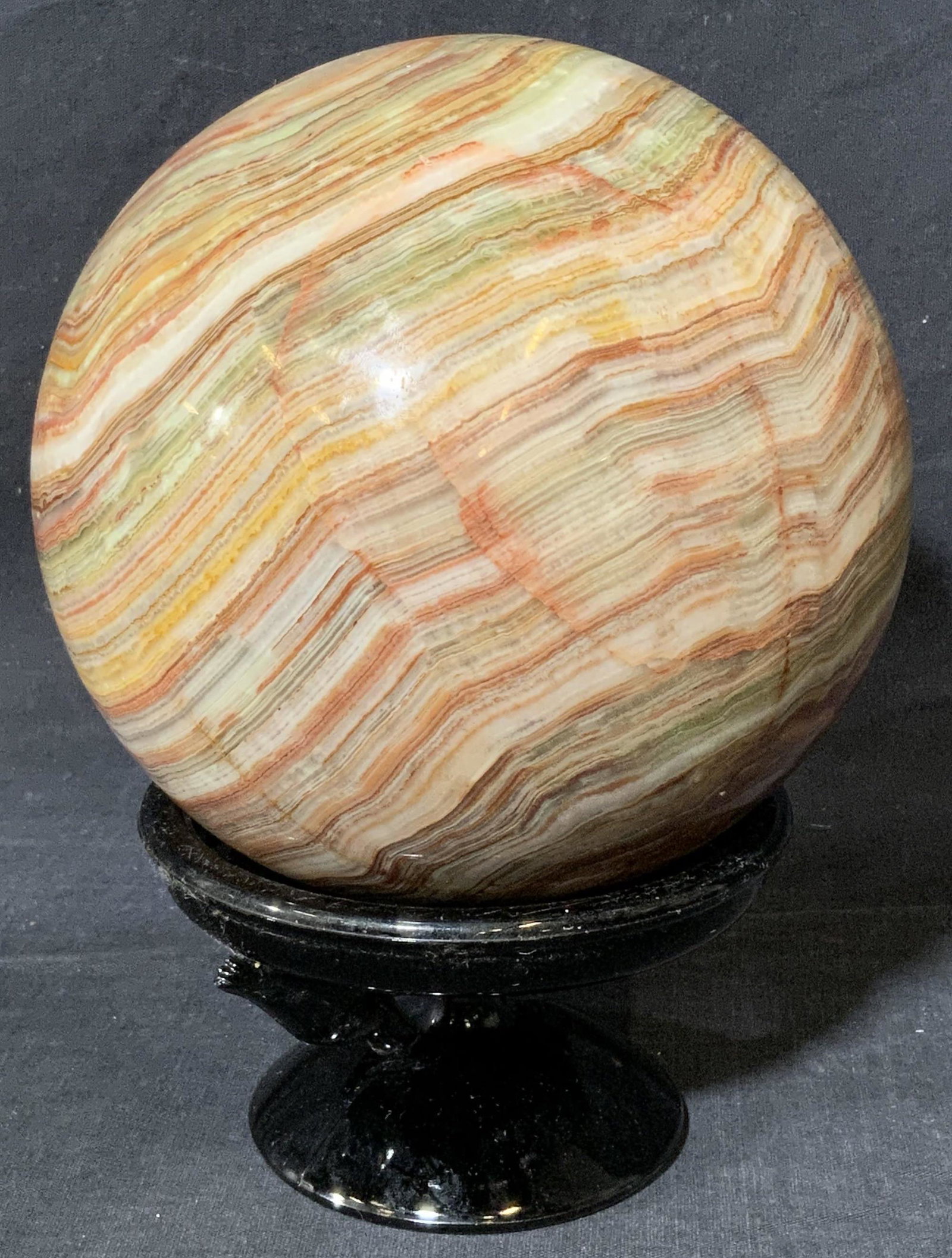 Banded Quartz on Ceramic Stand (1 of 6)