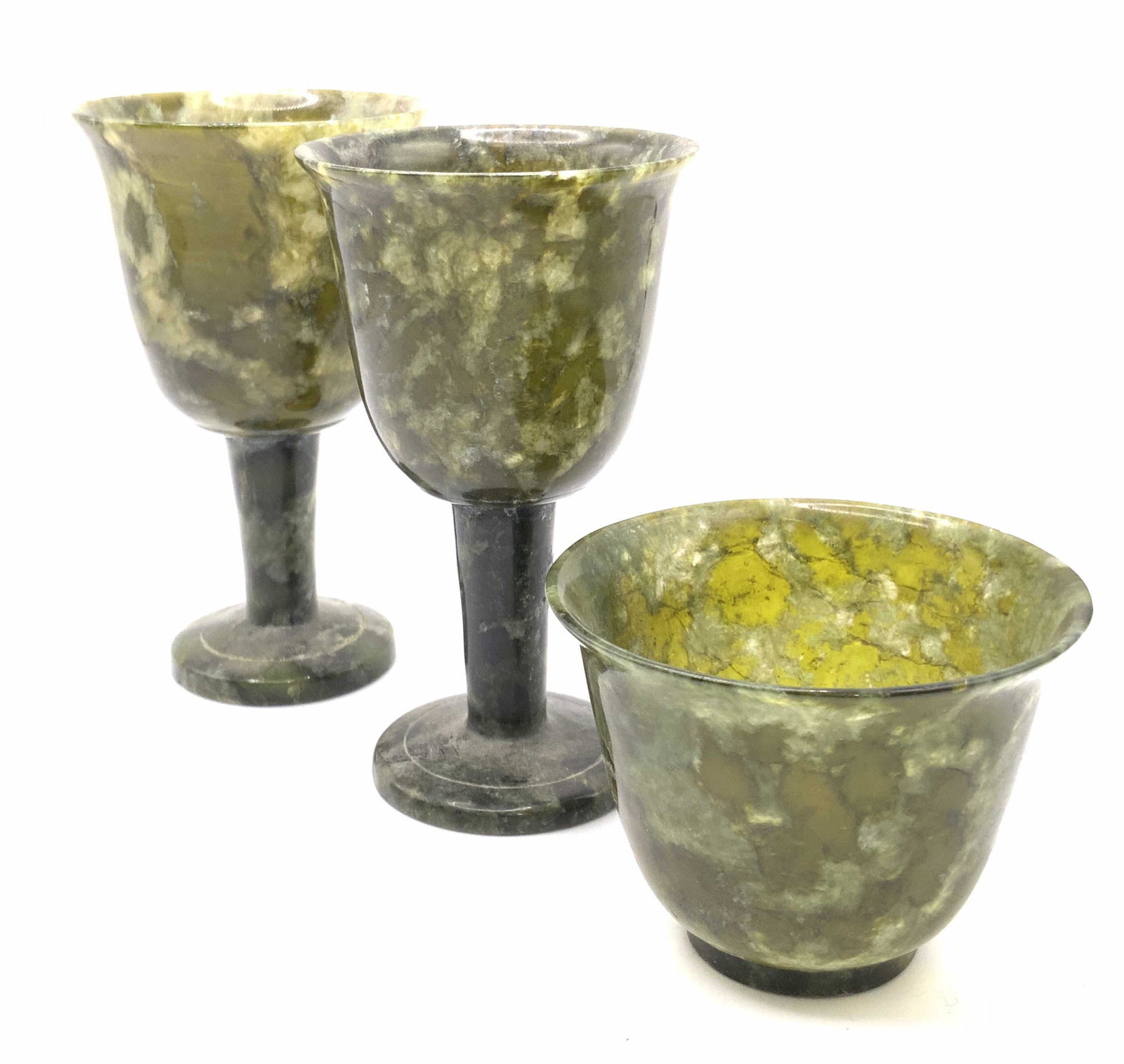 Lot 3 Vintage Spinach Jade Cups, Collectibles (1 of 14)