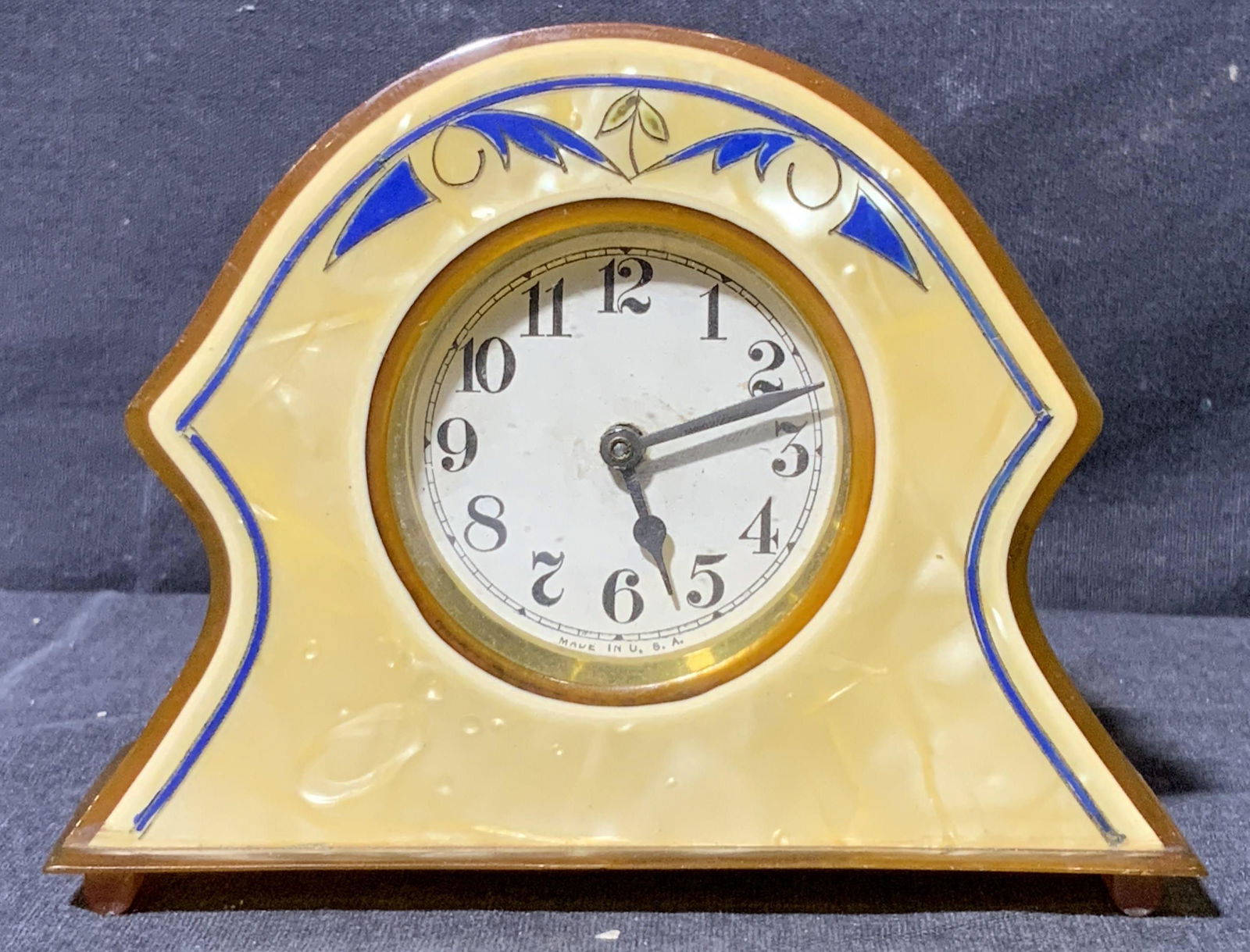 Bakelite Mantel Clock with Blue Detail (1 of 12)
