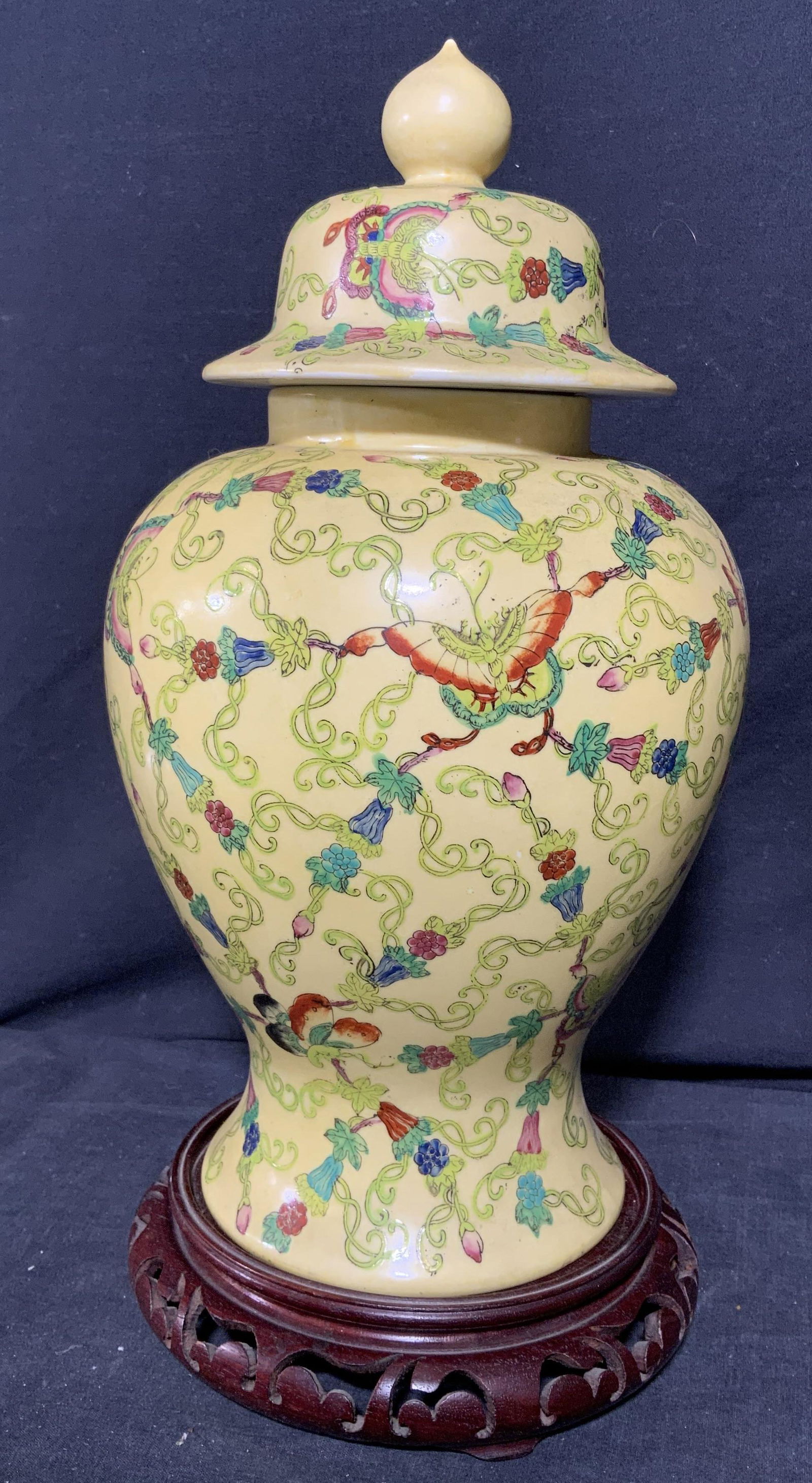 Vintage Ceramic Lidded Japanese Urn w Fly Motif (1 of 7)