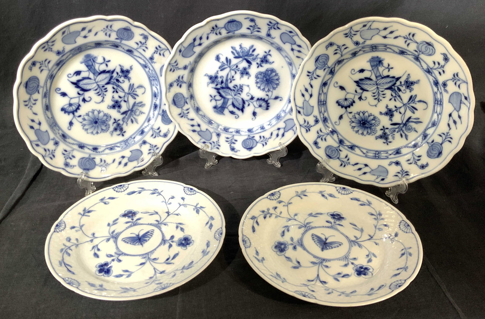 2 Sets Of Hand Painted Vintage  Porcelain Plates (1 of 14)