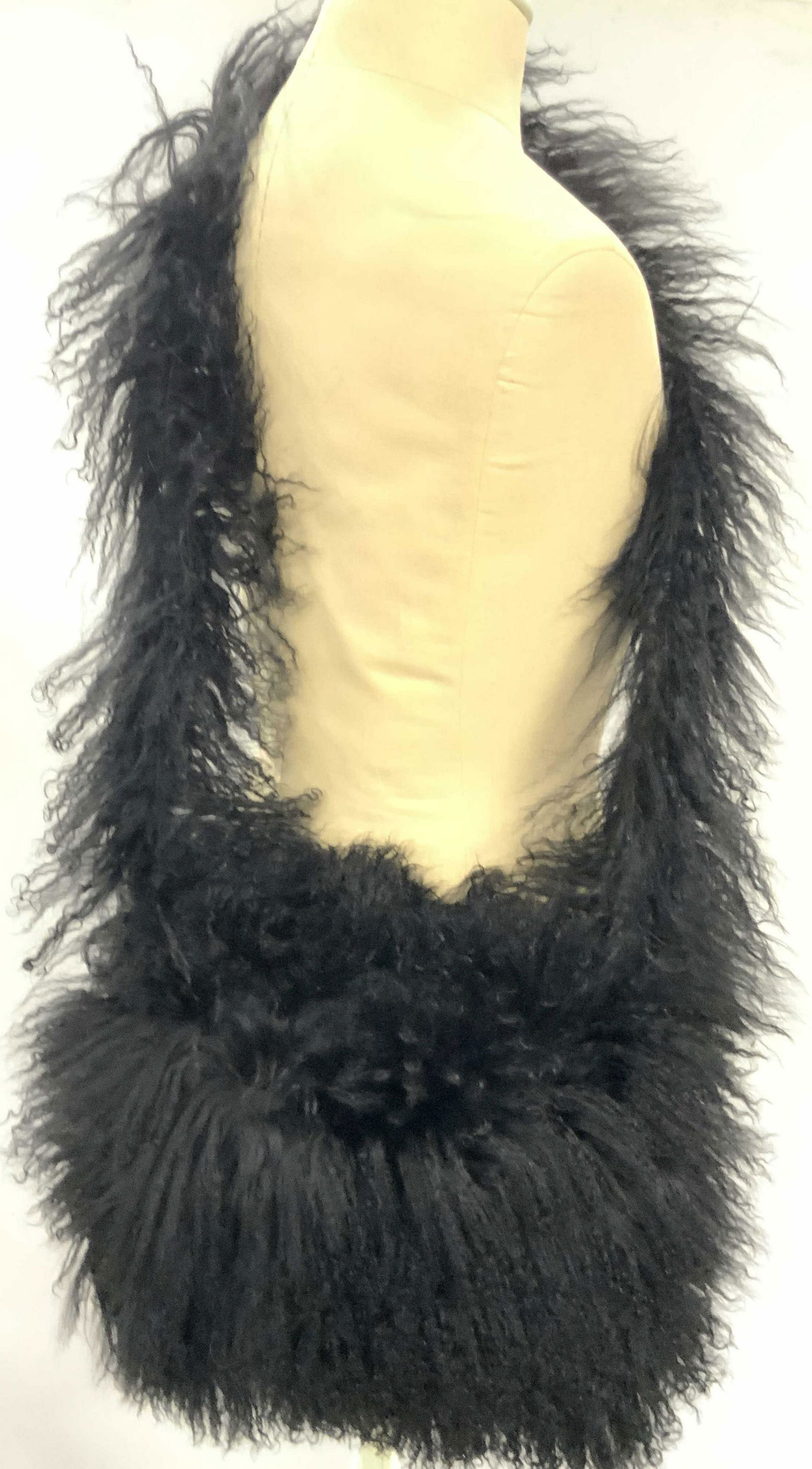 Vntg REVILLION PARIS Black Shaggy Fur Purse / Muff (1 of 14)