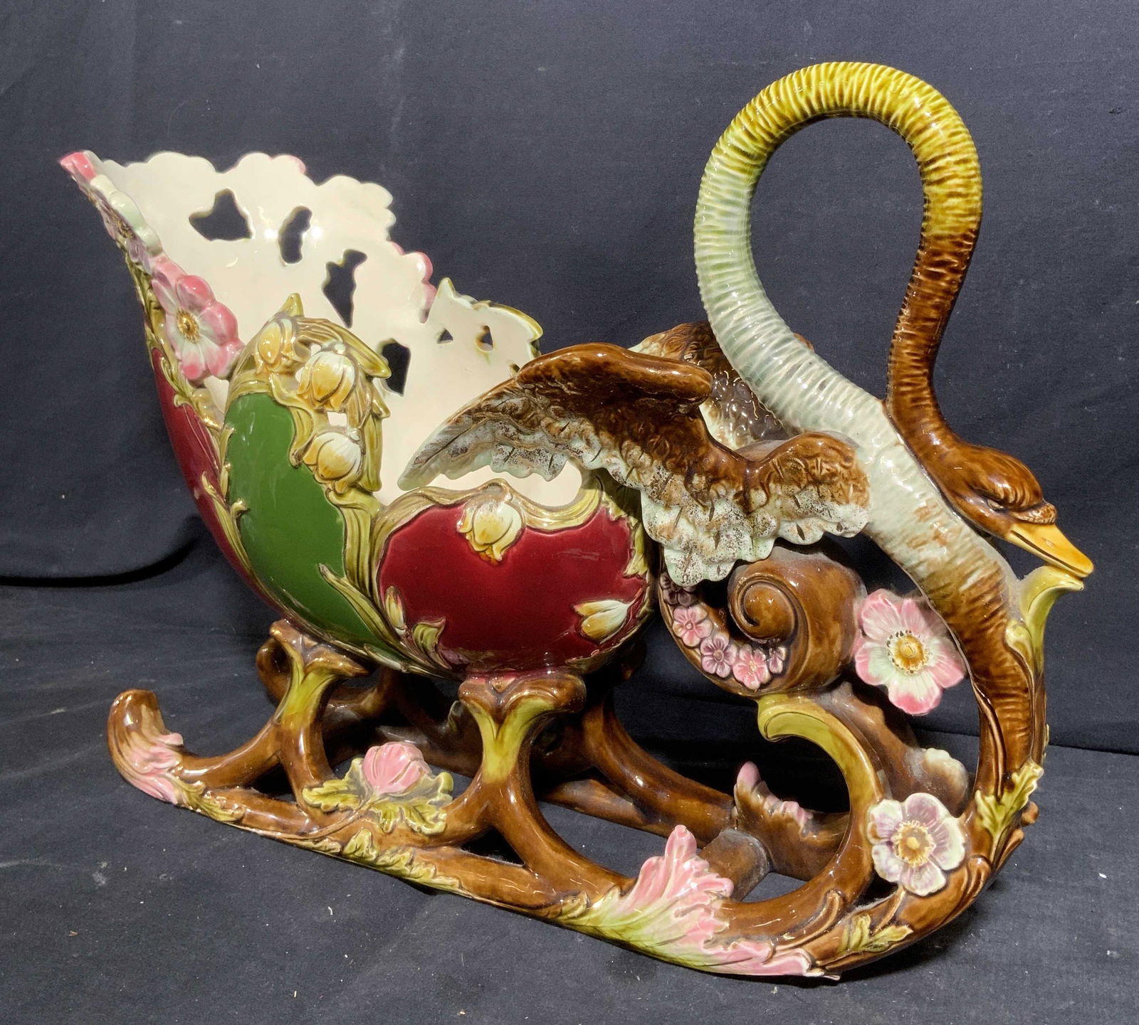 Vintage ELCHWALD Holiday Ceramic Sleigh Decor (1 of 8)