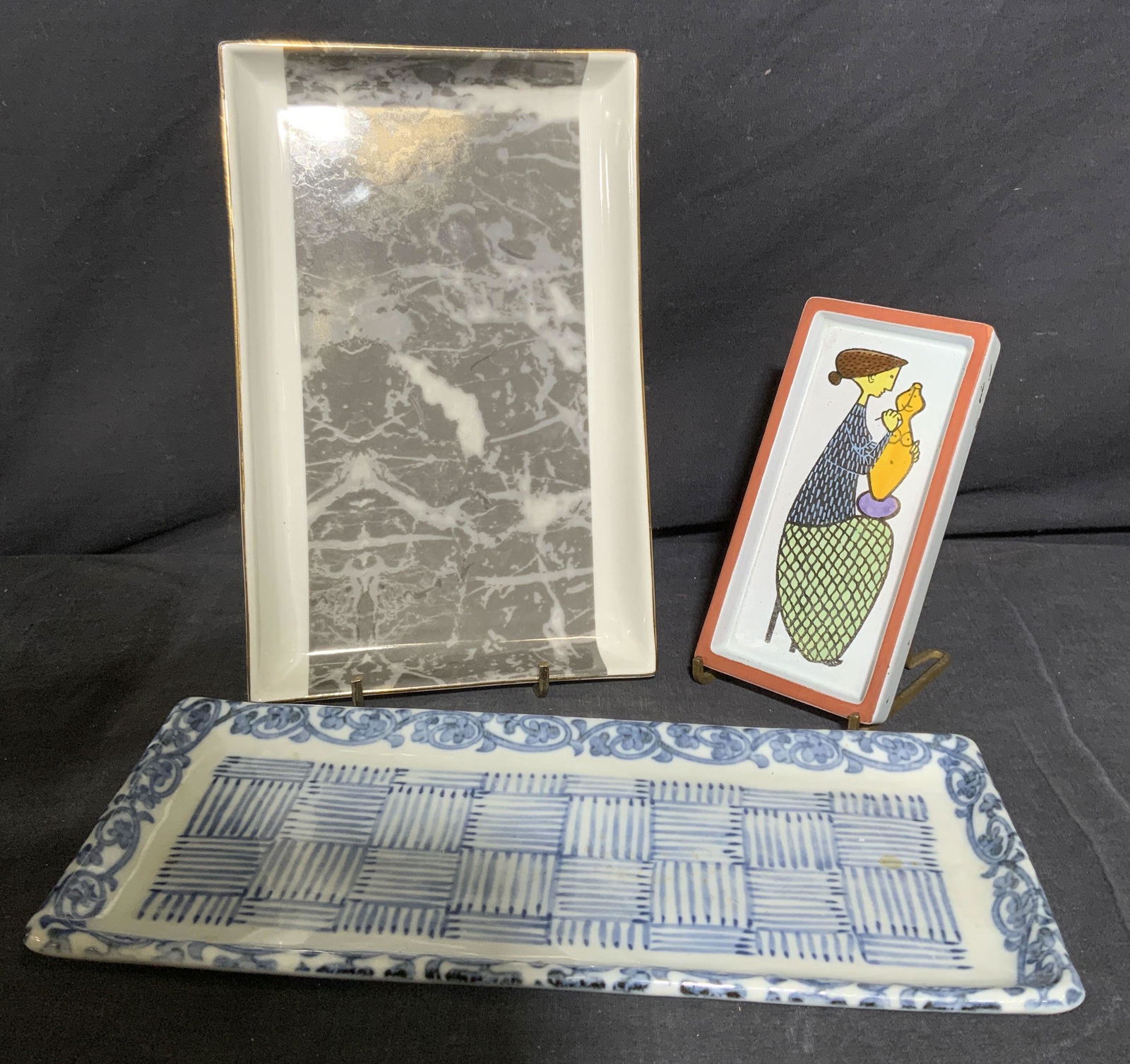 Lot 3 Ceramic Dresser Trays (1 of 3)
