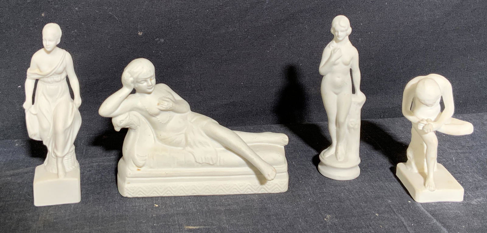 Lot 4 Miniature Greco Roman Style Statues (1 of 4)