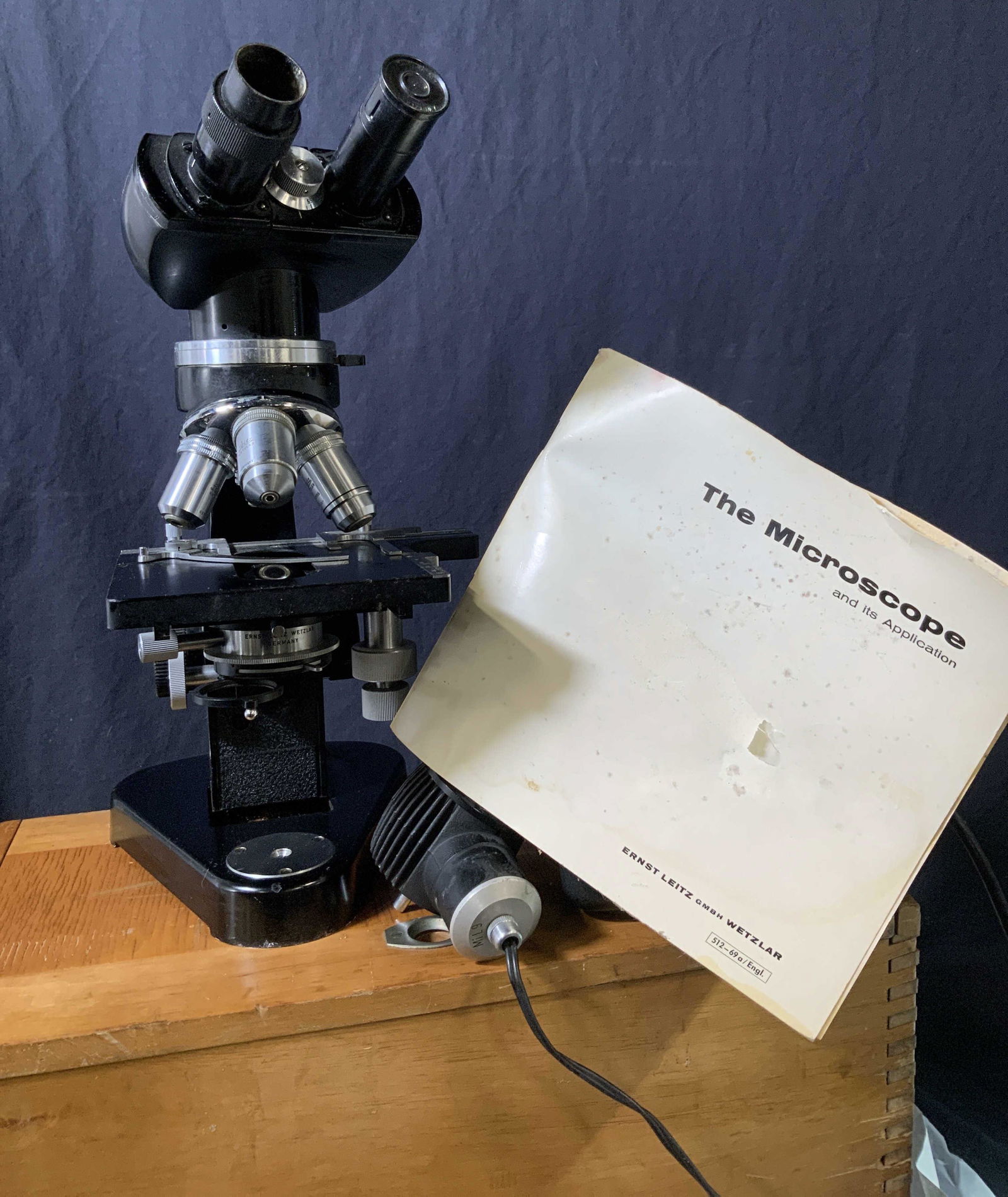 Ernst Leitz Wetzlar Microscope in Box, Ger (1 of 15)