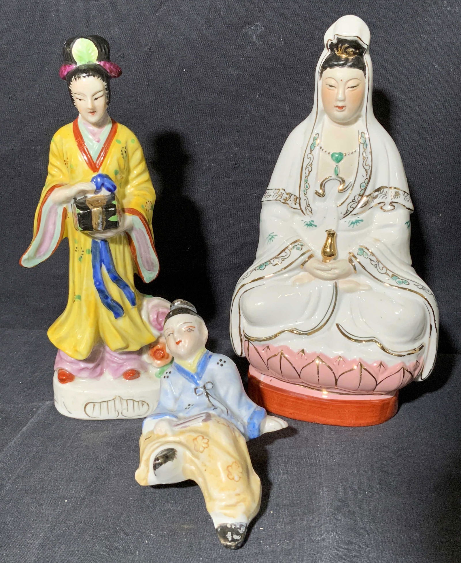 Lot 3 Ceramic Asian Style Figurines (1 of 8)
