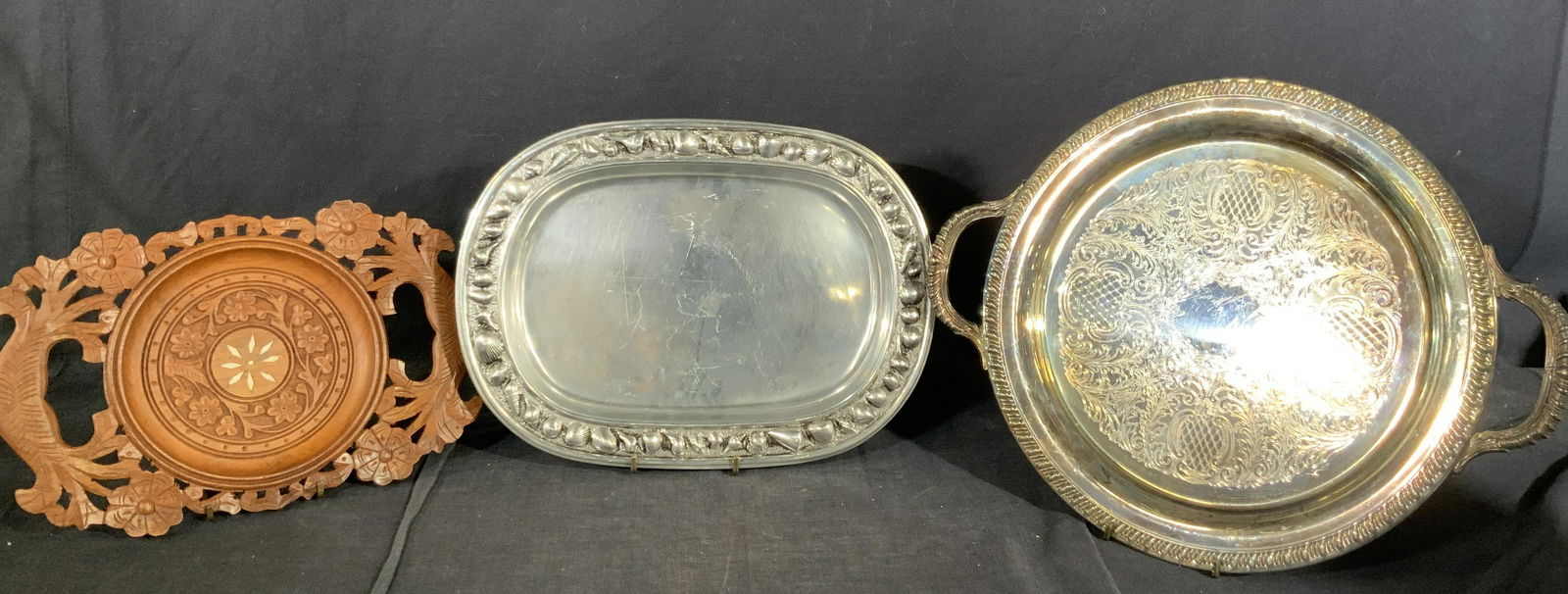 Group 3 Serving Trays Wood, Pewter & Silver Plated (1 of 10)