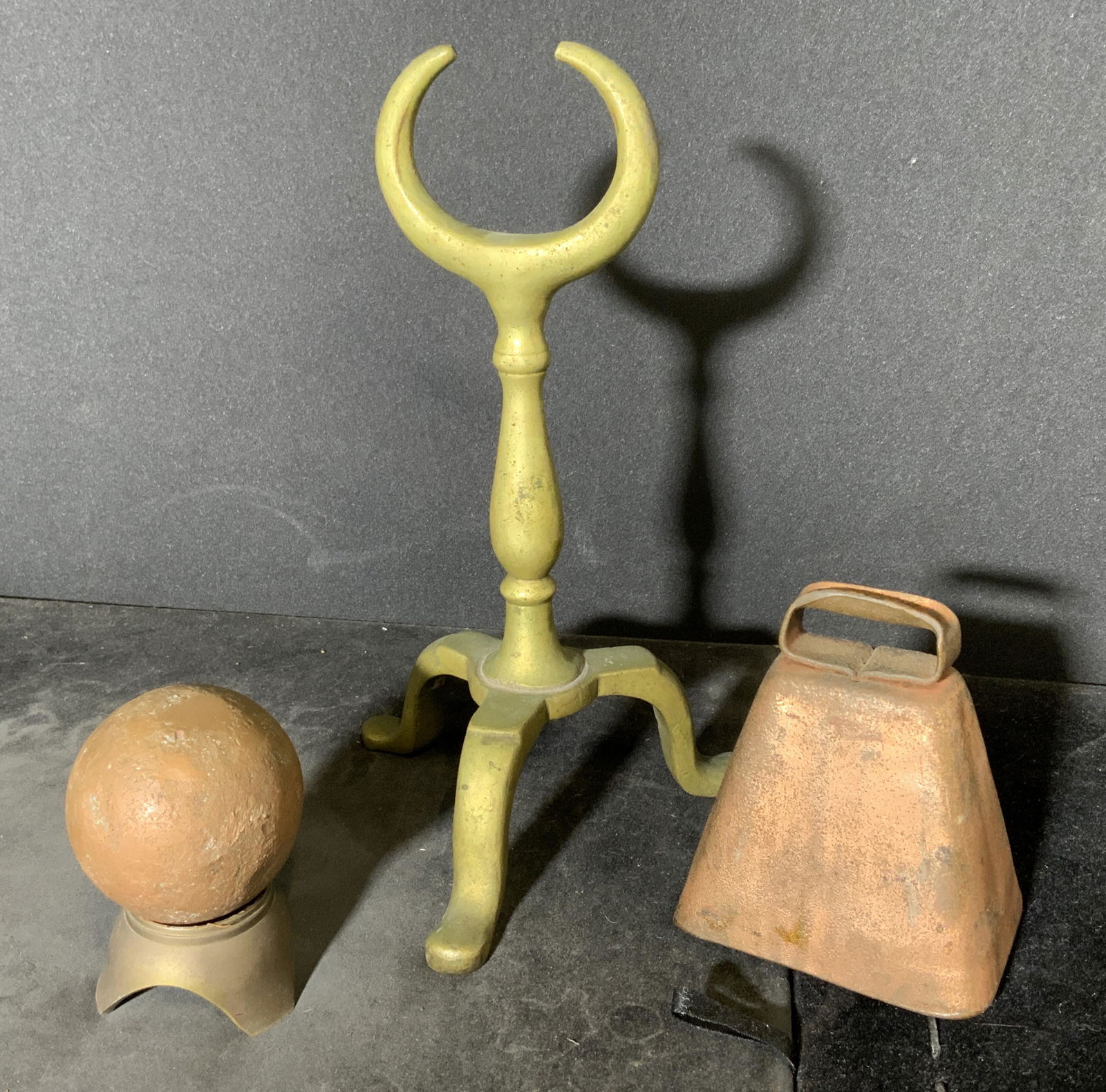 Lot 3 Decorative Metal Tabletop Accessories (1 of 6)