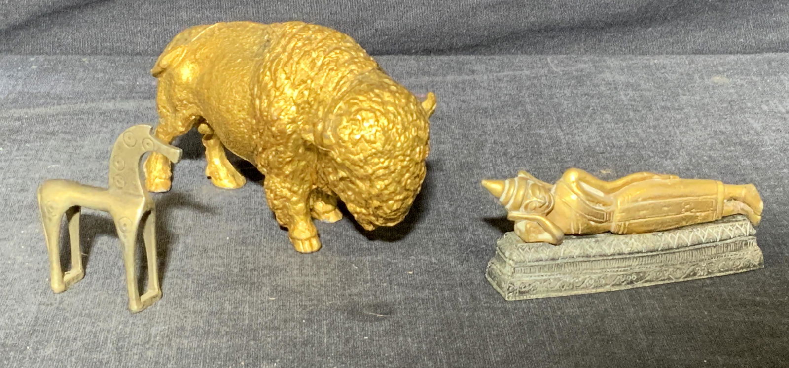 Lot 3 Vintage Tabletop Figurines (1 of 5)