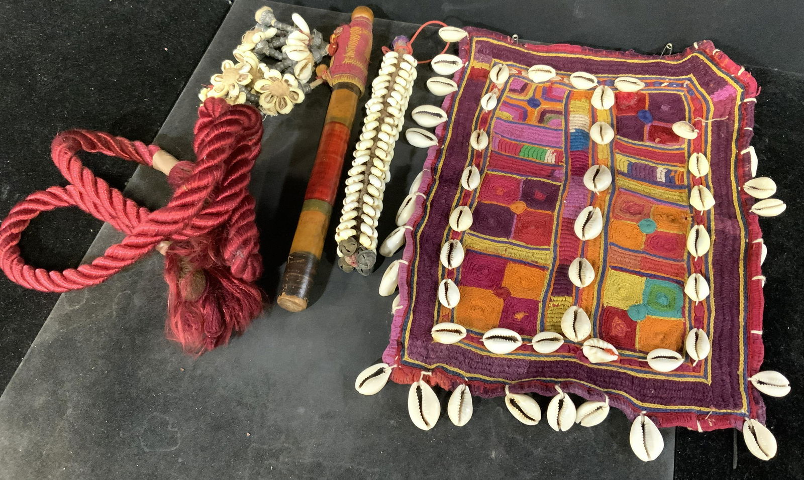 Group Lot 4 Decorative Accessories (1 of 5)