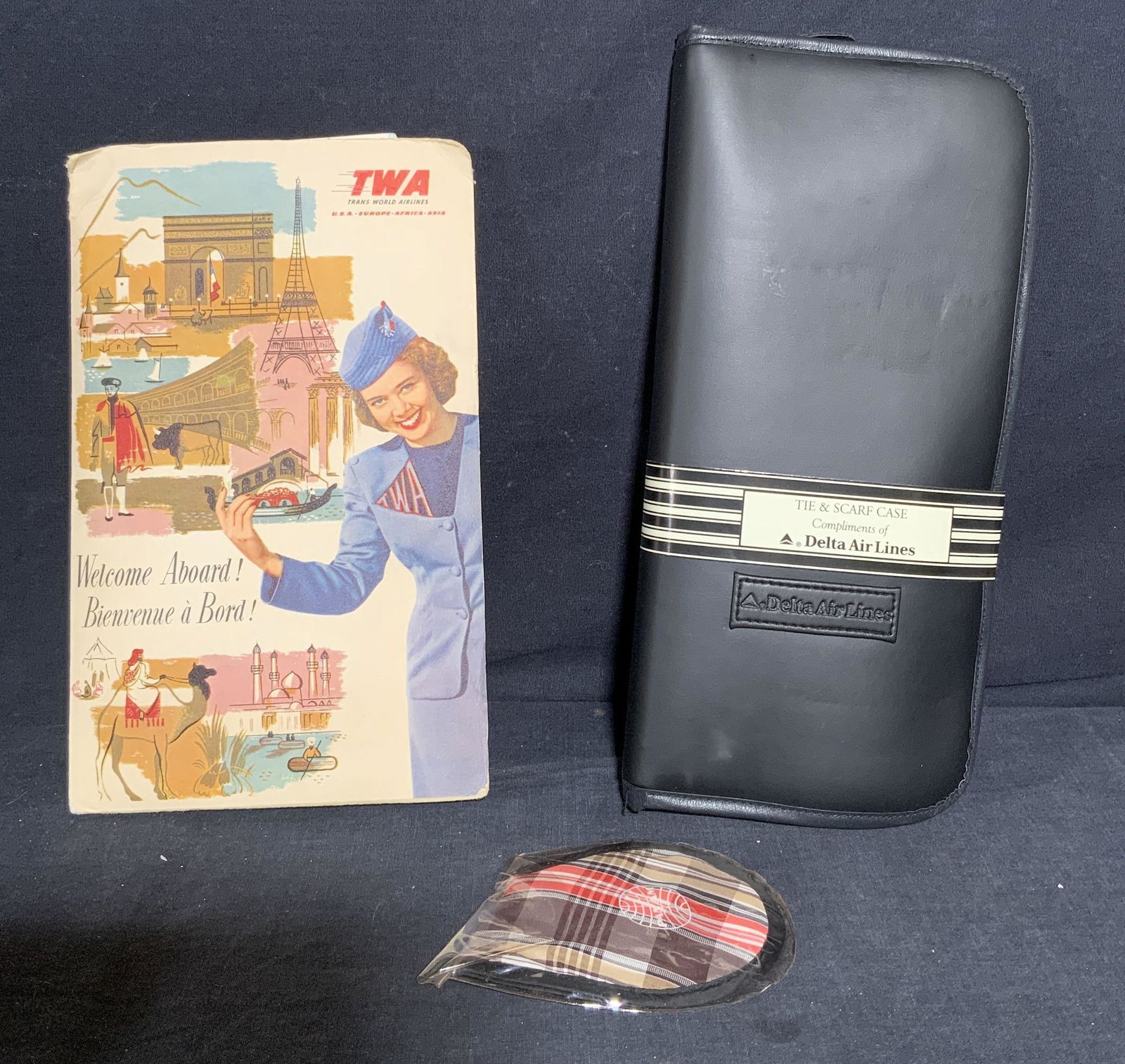 Vintage Travelers Toiletries Bag and TWA Brochure (1 of 4)