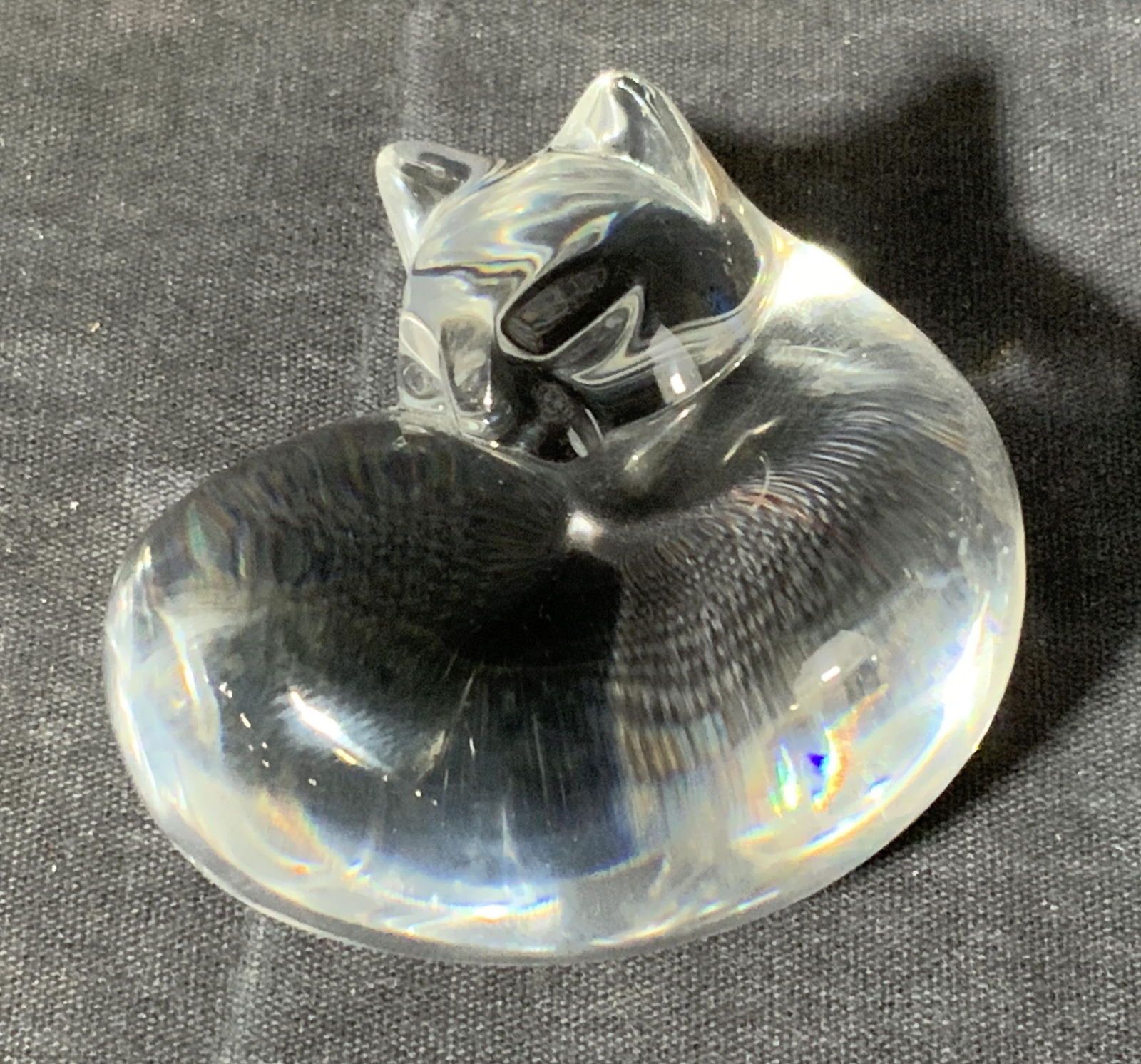 STEUBEN Signed Crystal Cat Figural Paper Weight (1 of 6)